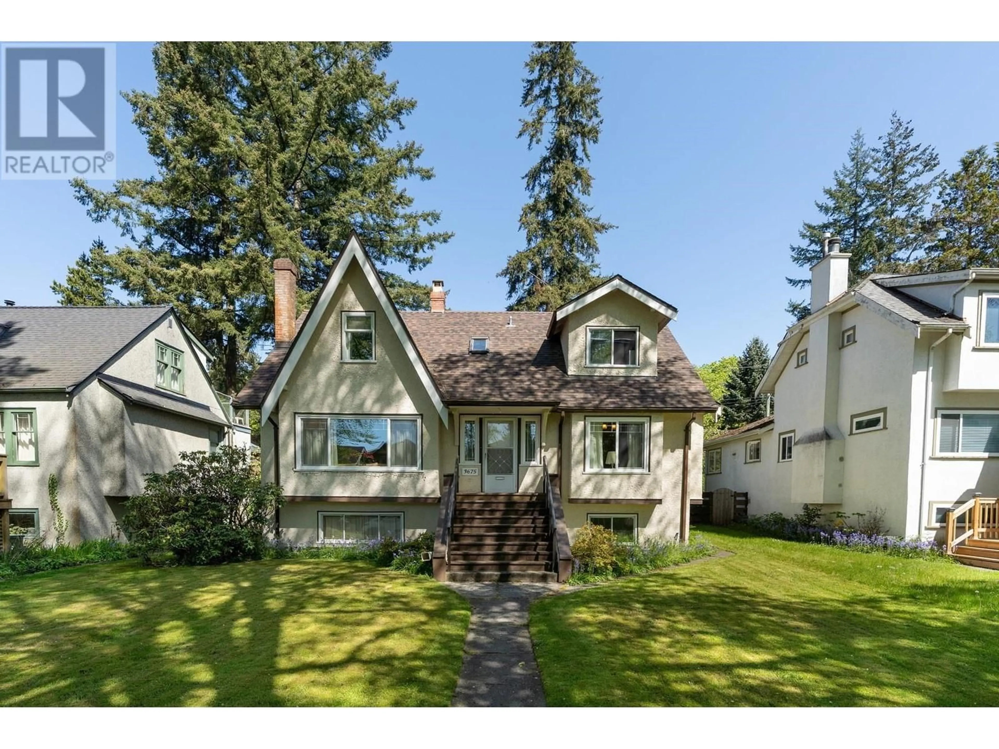 Home with vinyl exterior material, street for 3675 37TH AVENUE, Vancouver British Columbia V6N2W1
