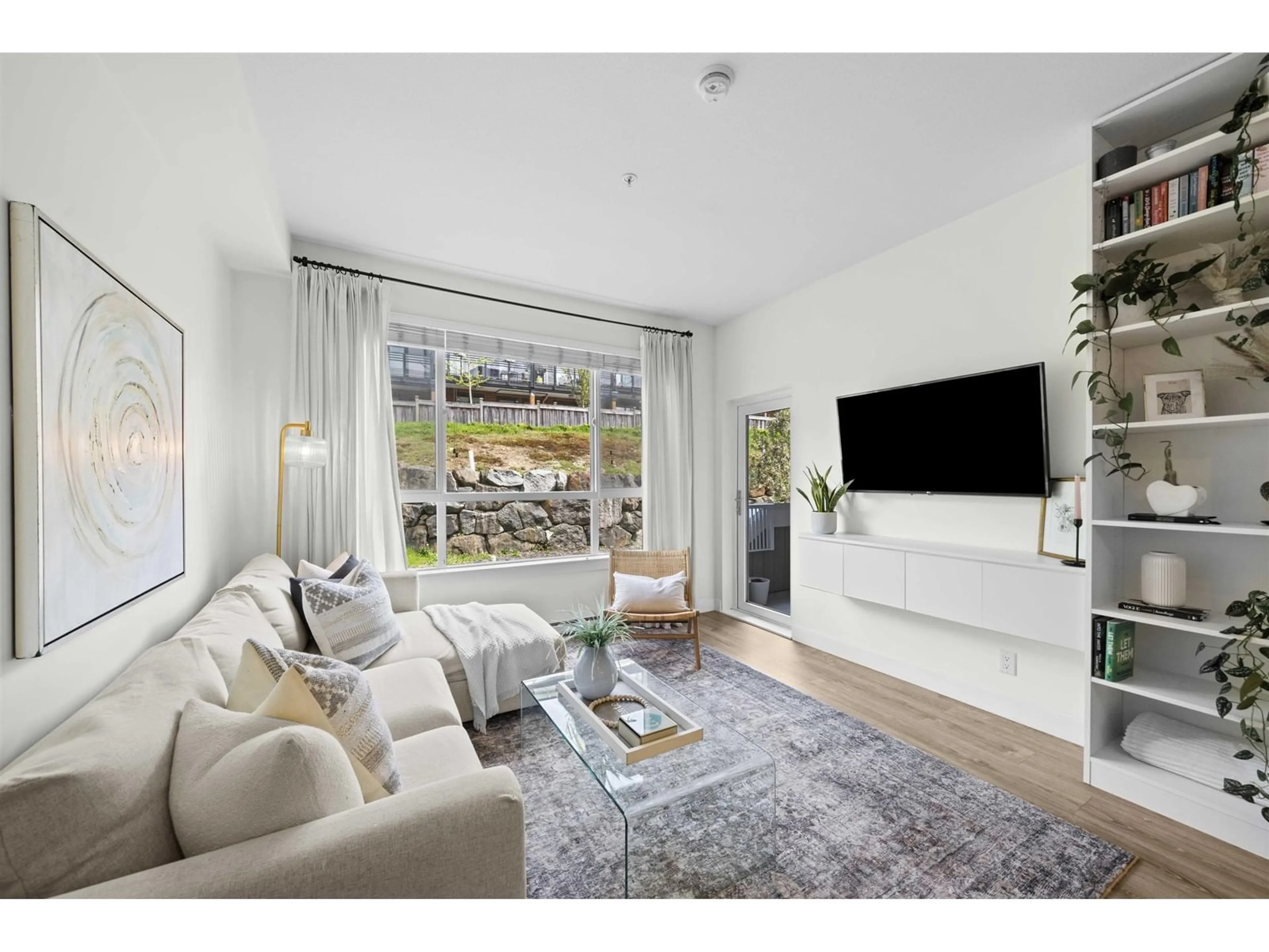 Living room with furniture, unknown for 210 - 16398 64, Surrey British Columbia V3S6X6