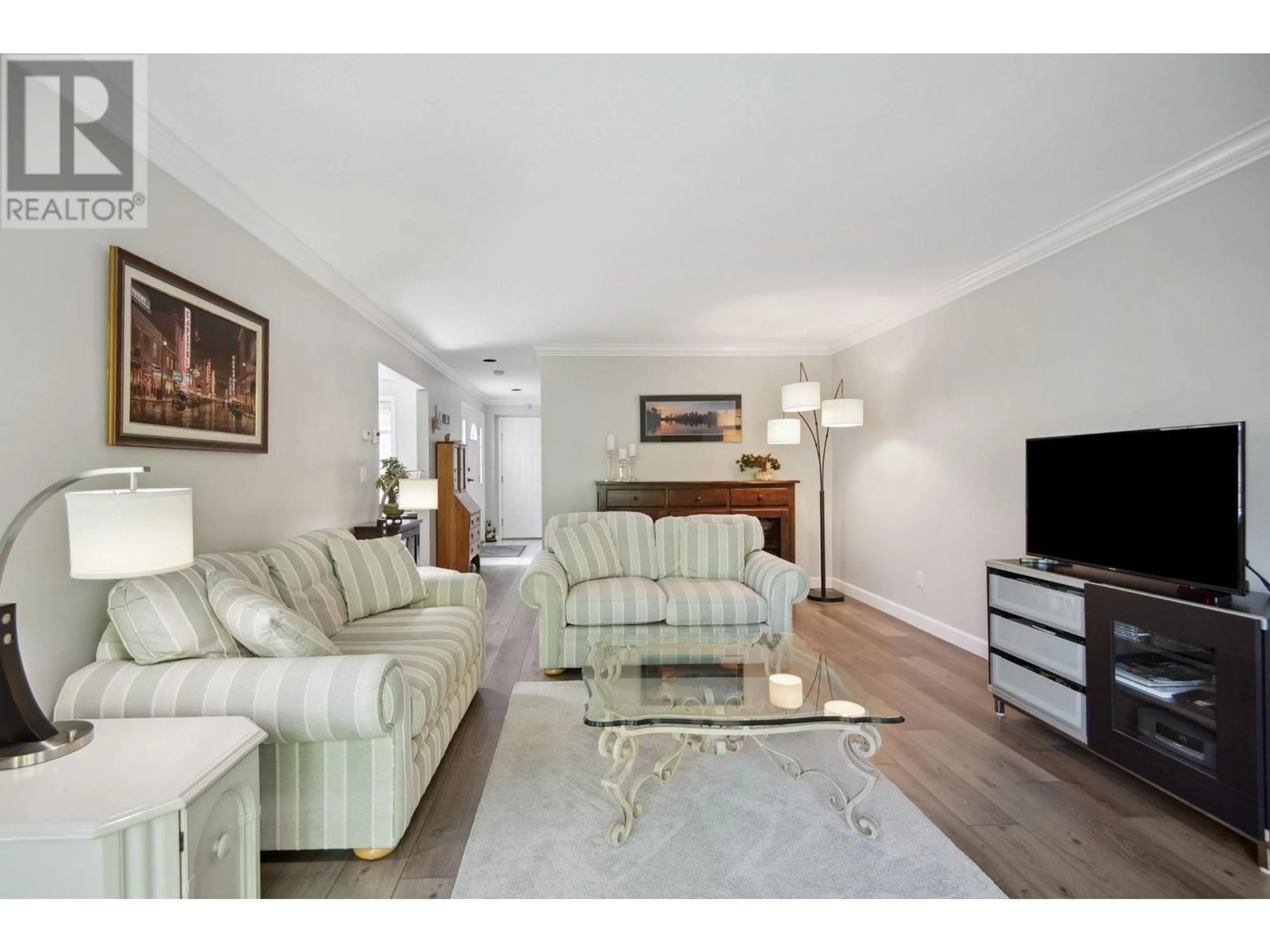 Living room with furniture, unknown for 28 - 72 JAMIESON COURT, New Westminster British Columbia V3L5R6