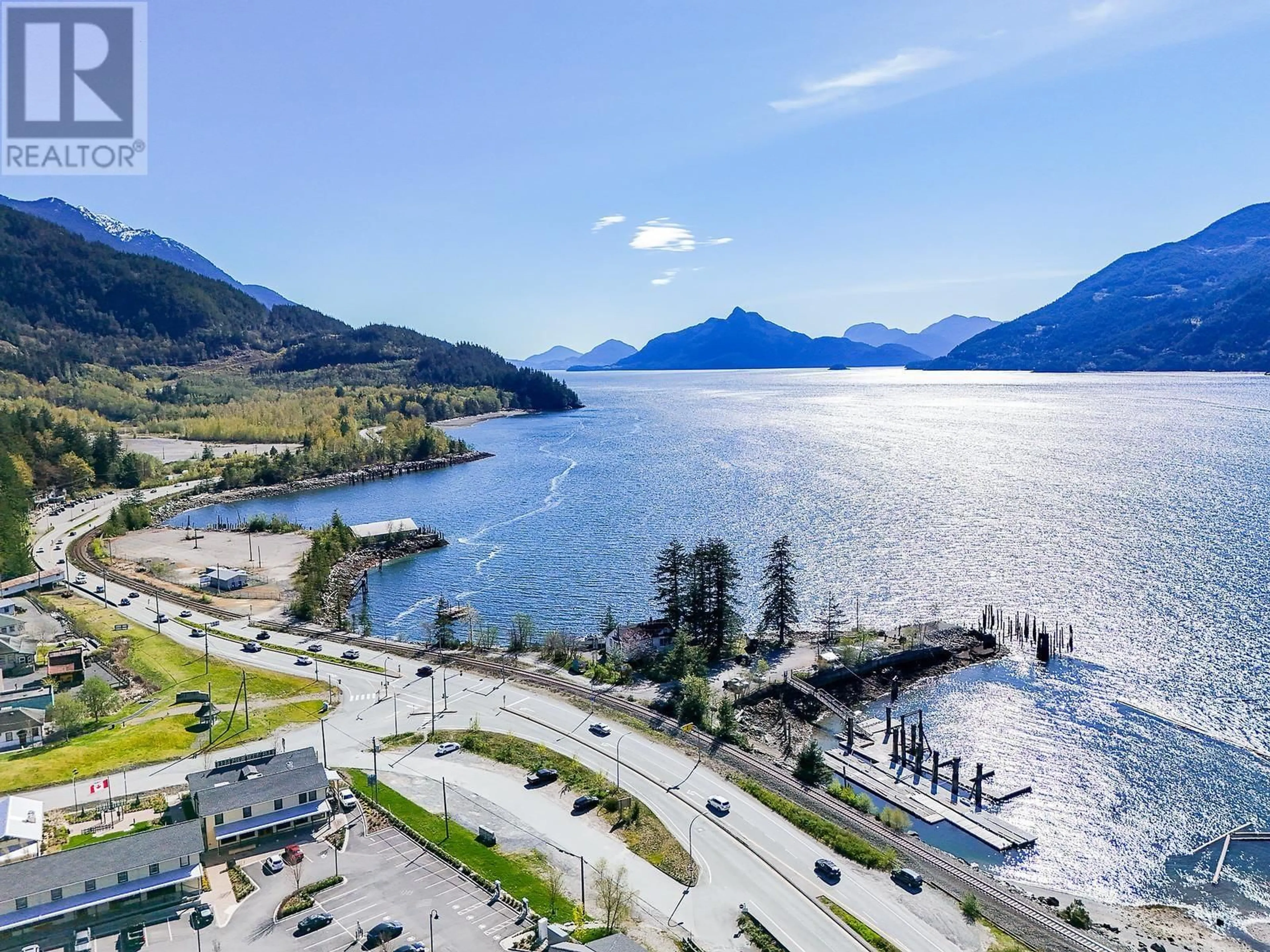A pic from outside/outdoor area/front of a property/back of a property/a pic from drone, water/lake/river/ocean view for 642 LOWER CRESCENT, Squamish British Columbia V8B1J1
