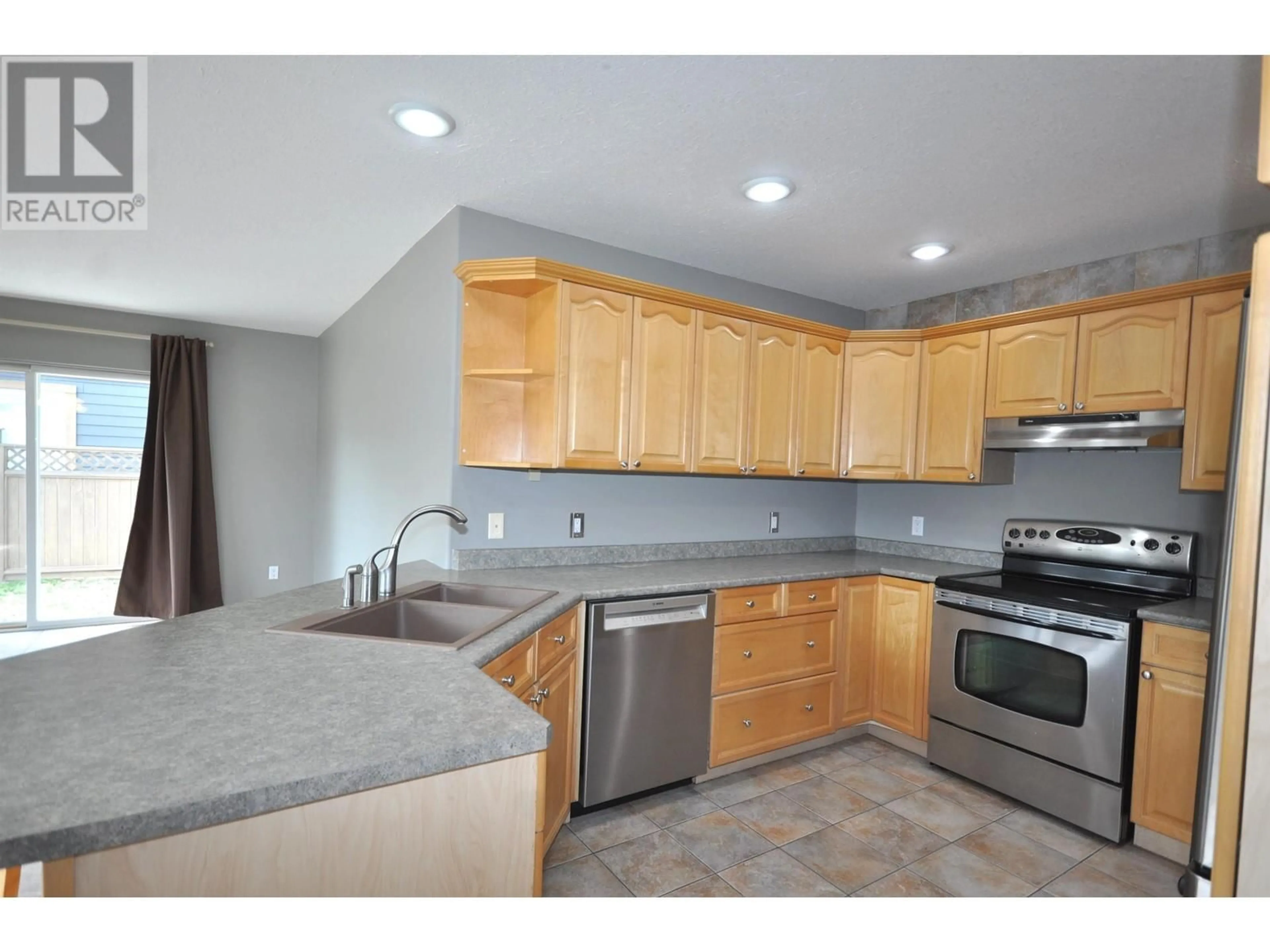 Standard kitchen, ceramic/tile floor for 1920 HAMEL ROAD, Williams Lake British Columbia V2G2P2