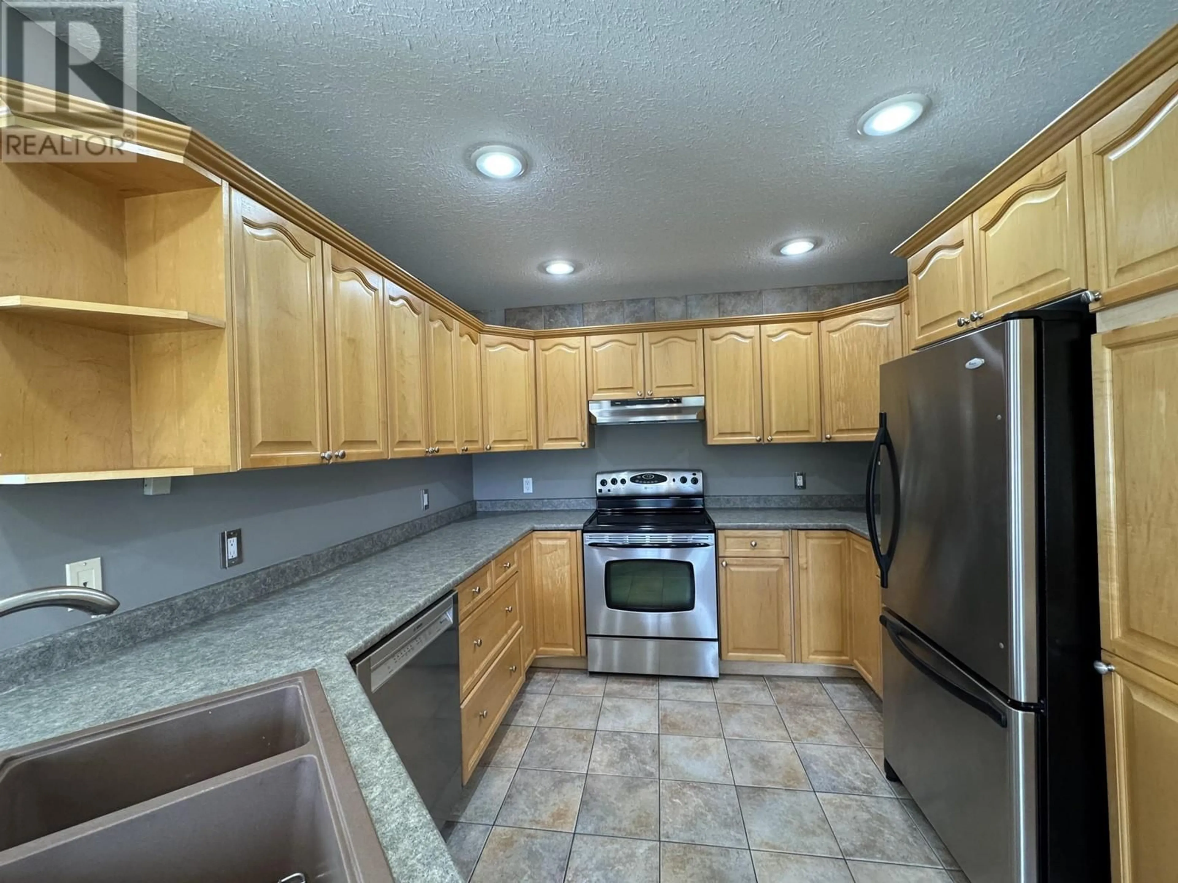 Standard kitchen, unknown for 1920 HAMEL ROAD, Williams Lake British Columbia V2G2P2