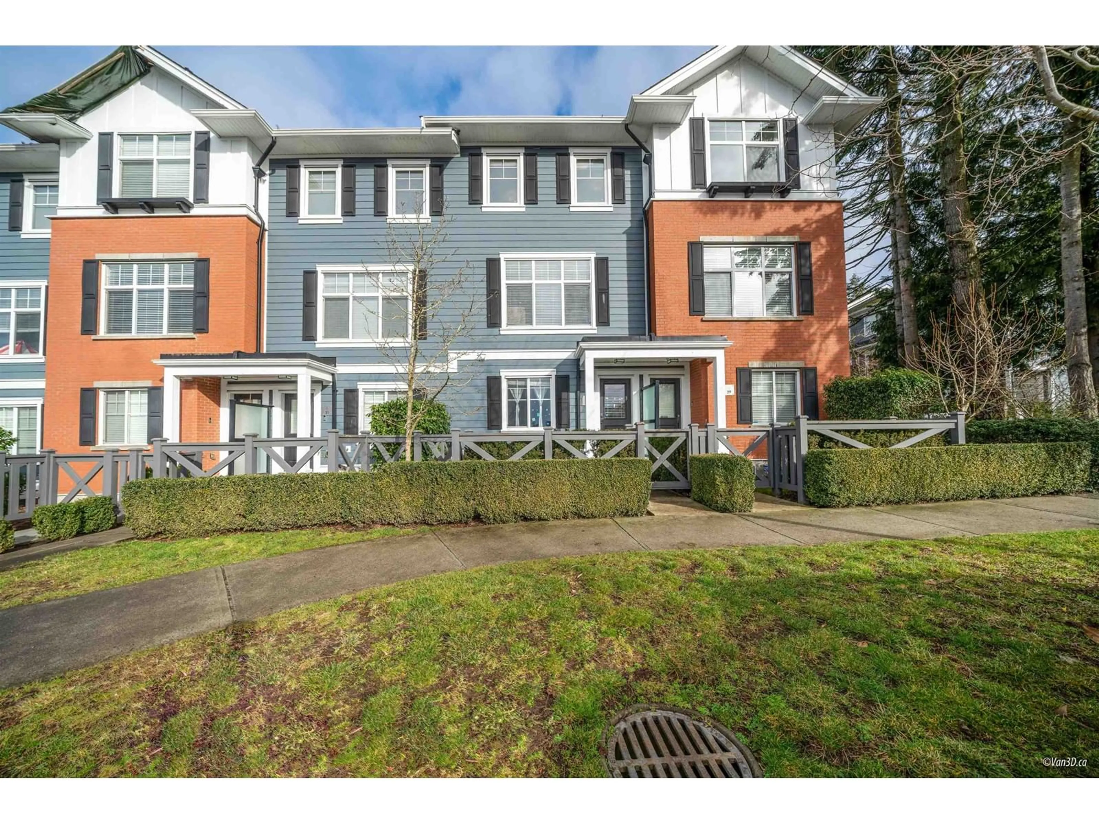 A pic from outside/outdoor area/front of a property/back of a property/a pic from drone, street for 30 - 16458 23A, Surrey British Columbia V3Z0L9