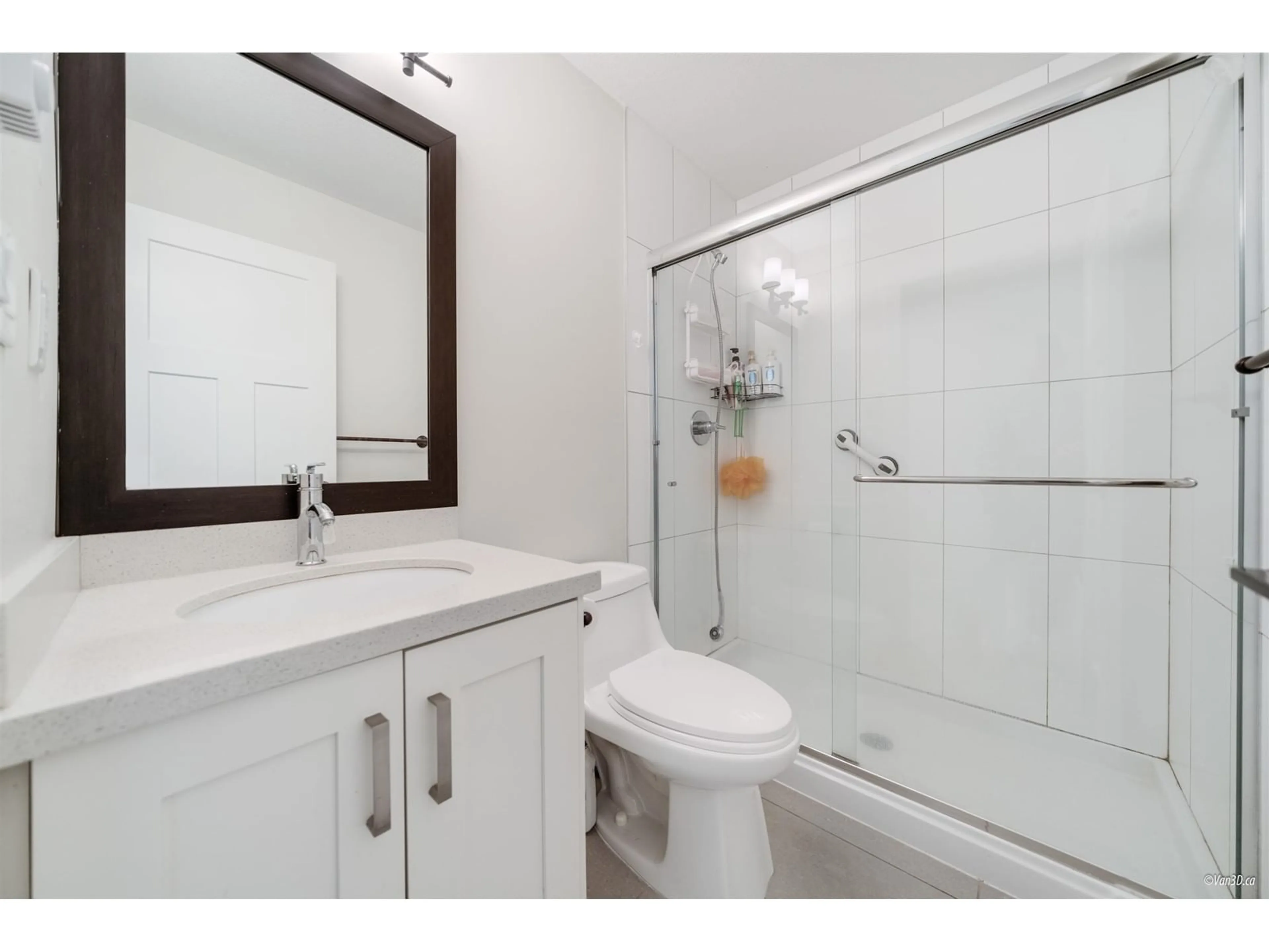Standard bathroom, ceramic/tile floor for 30 - 16458 23A, Surrey British Columbia V3Z0L9