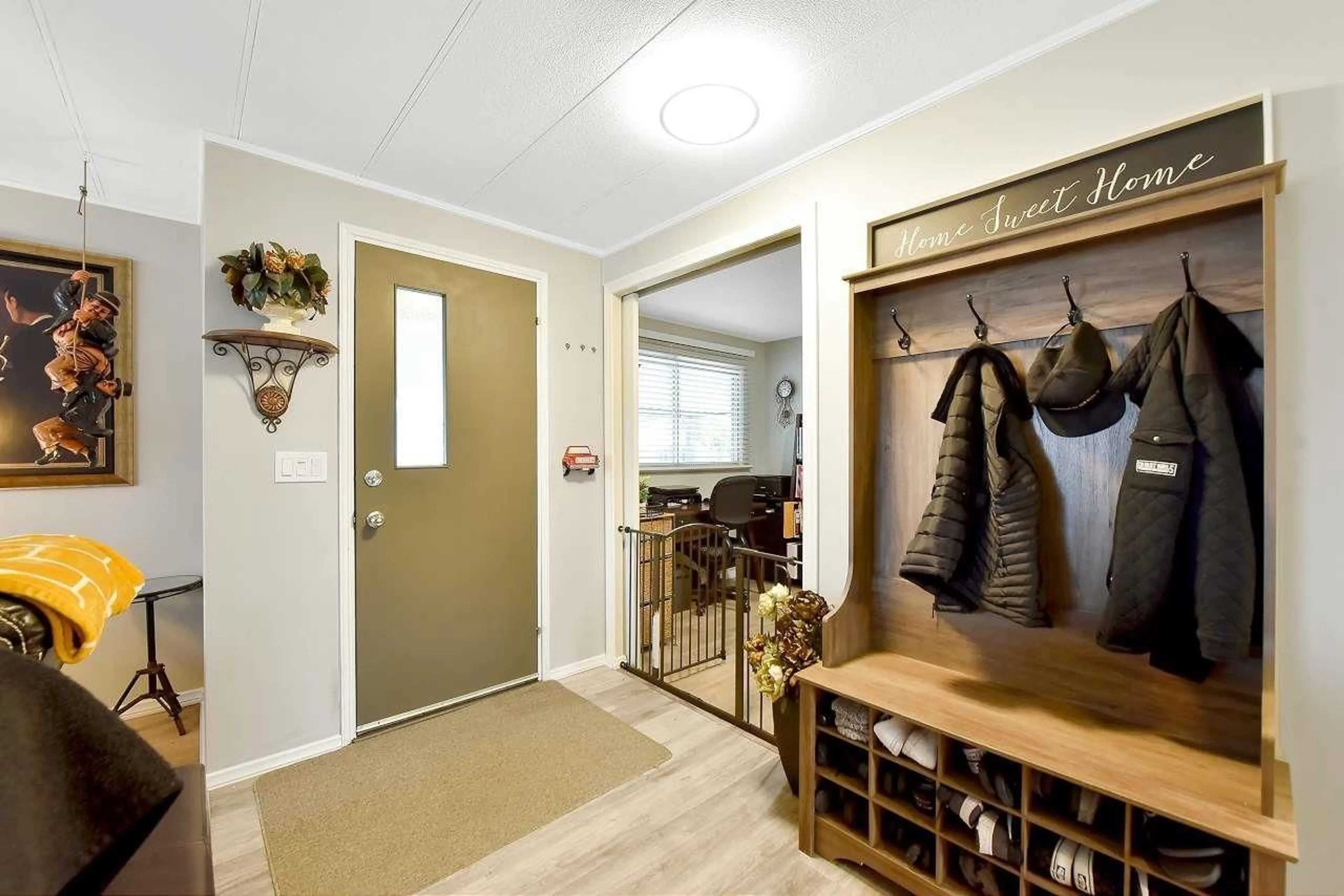 Indoor entryway for 140 - 1840 160, Surrey British Columbia V4A4X4