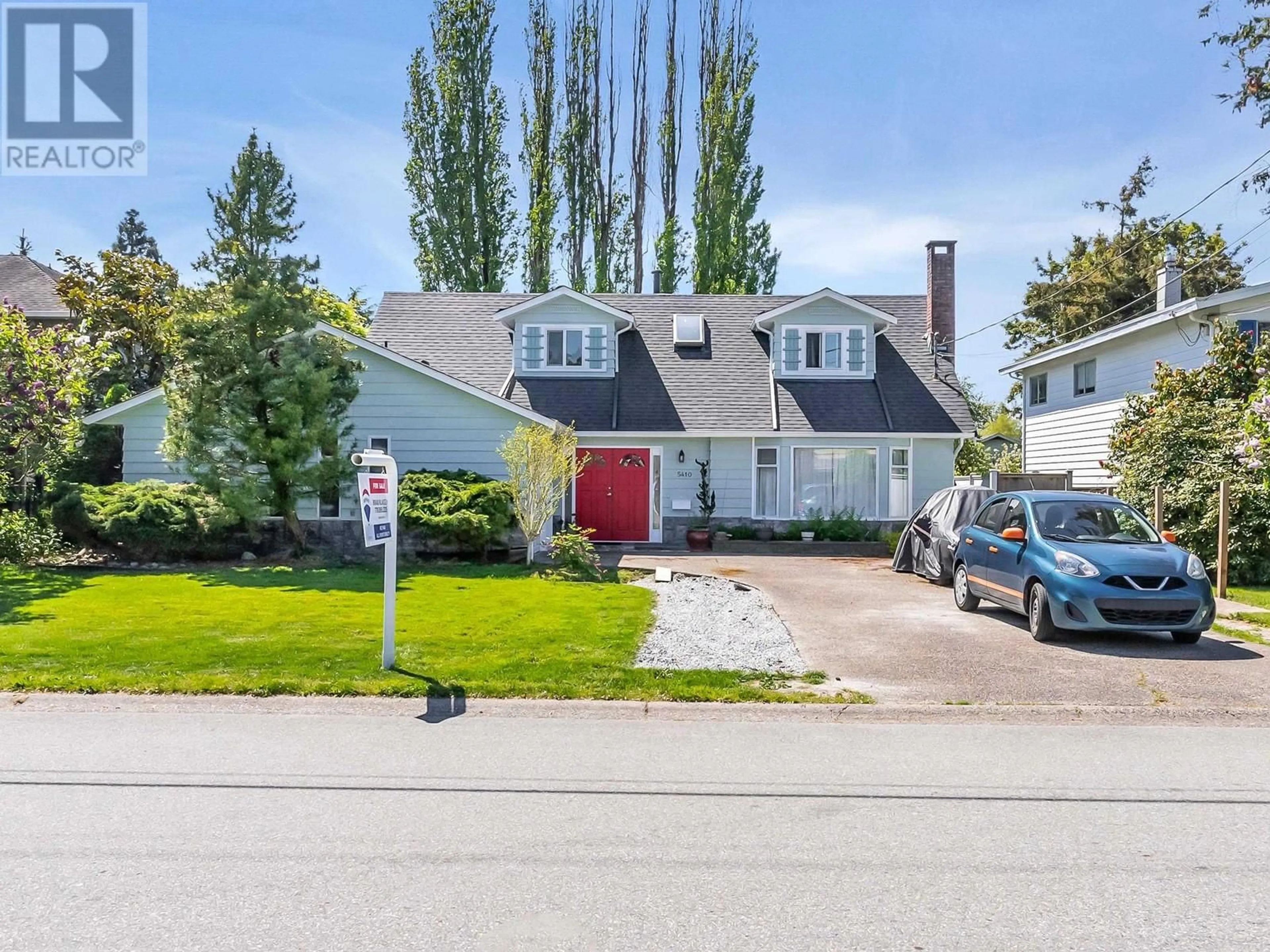 A pic from outside/outdoor area/front of a property/back of a property/a pic from drone, street for 5410 GROVE AVENUE, Delta British Columbia V4K2A7