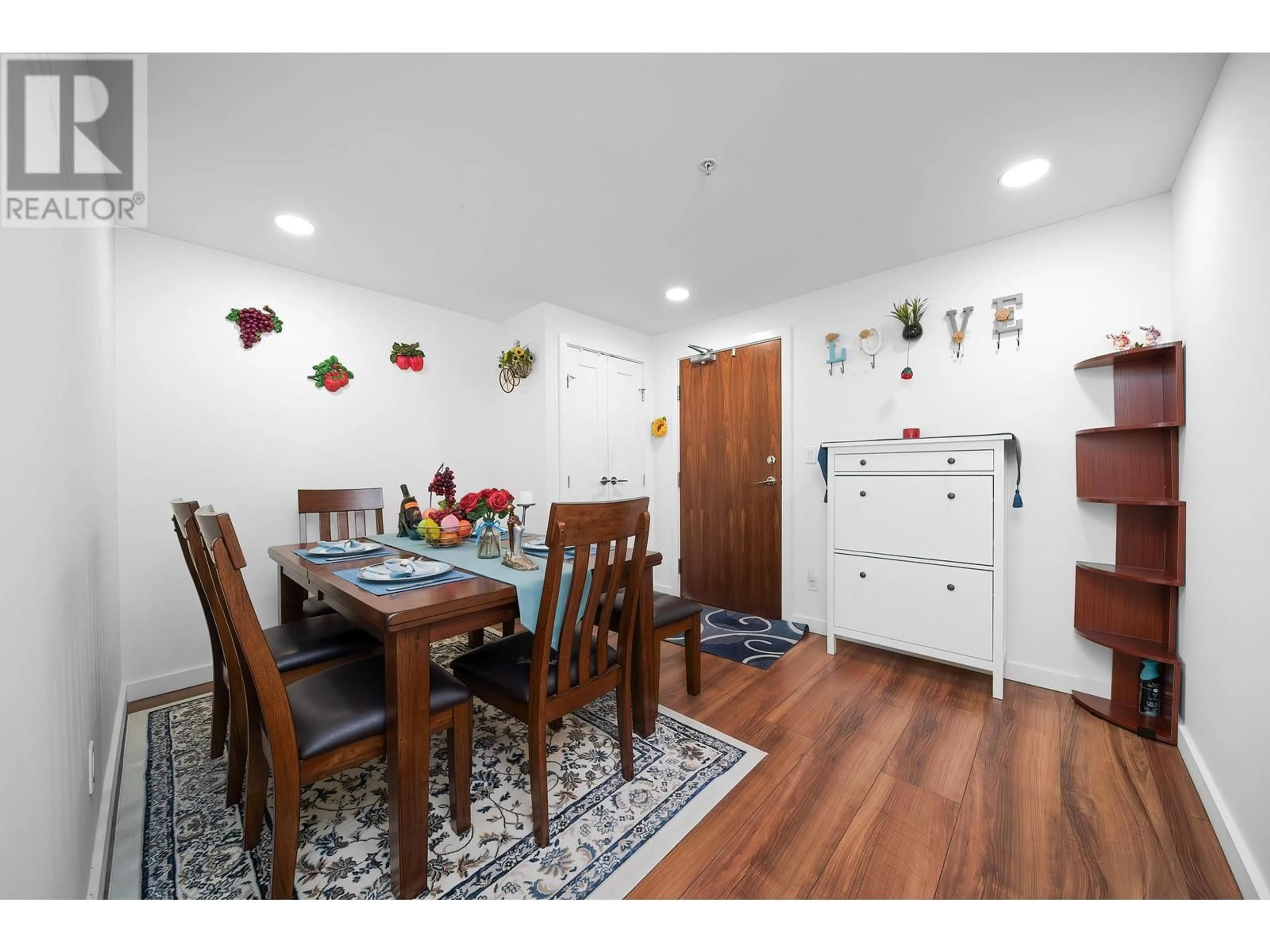 Dining room, wood/laminate floor for 509 - 8633 CAPSTAN WAY, Richmond British Columbia V6X0N5
