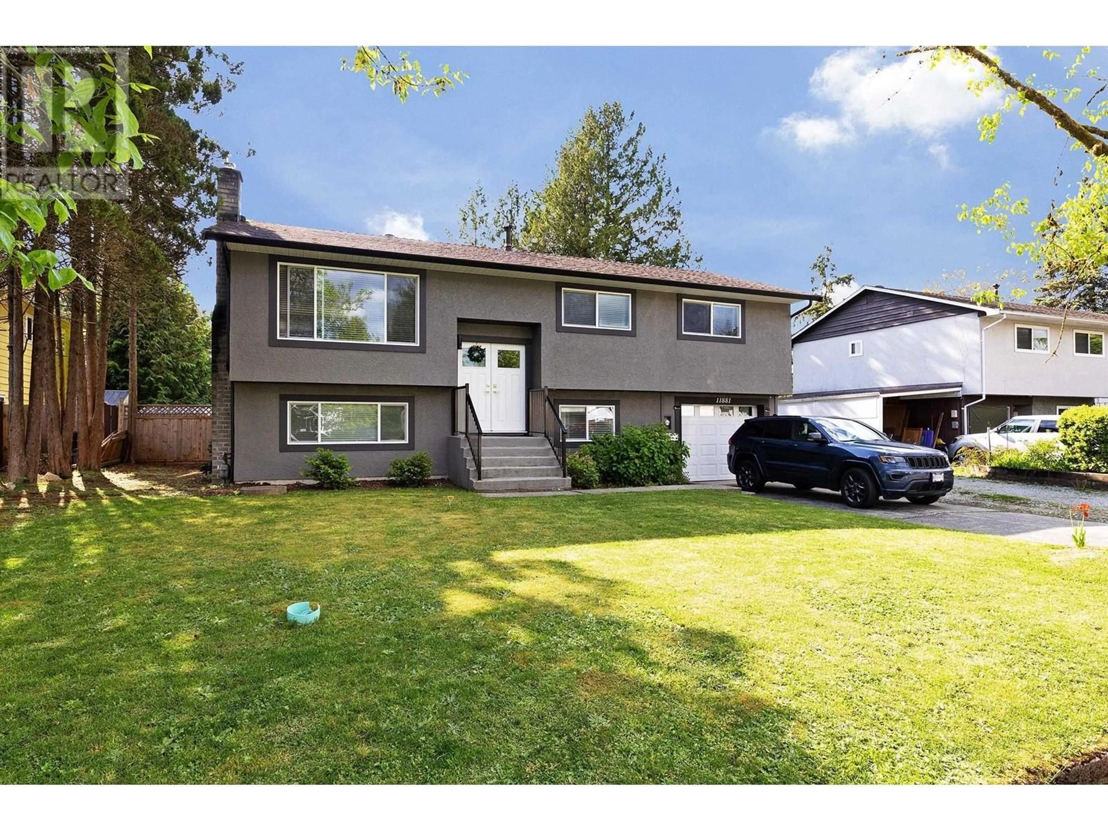 Home with vinyl exterior material, street for 11881 229 STREET, Maple Ridge British Columbia V2X6P9
