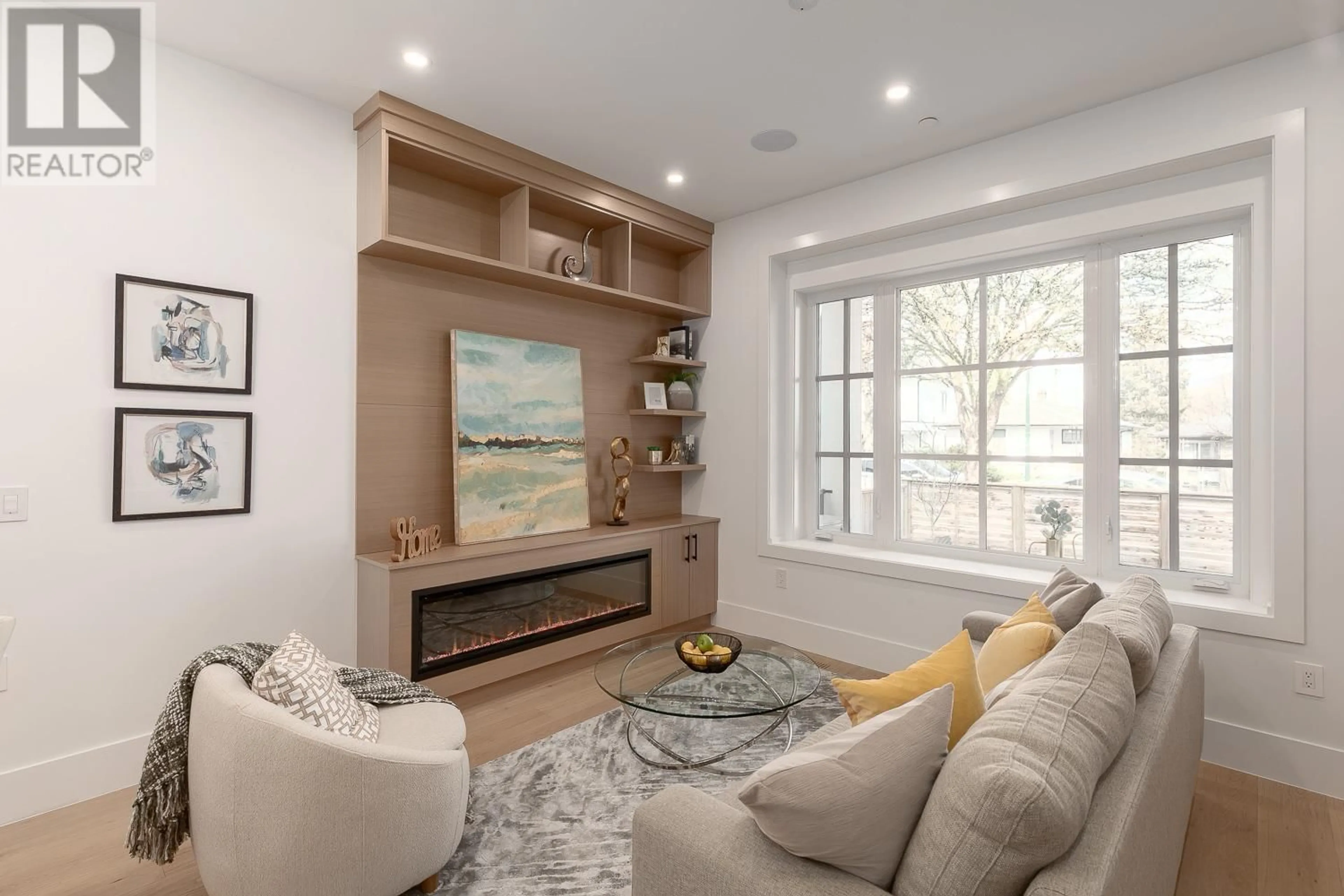 Living room with furniture, unknown for 1 - 1166 11TH AVENUE, Vancouver British Columbia V5T2G3