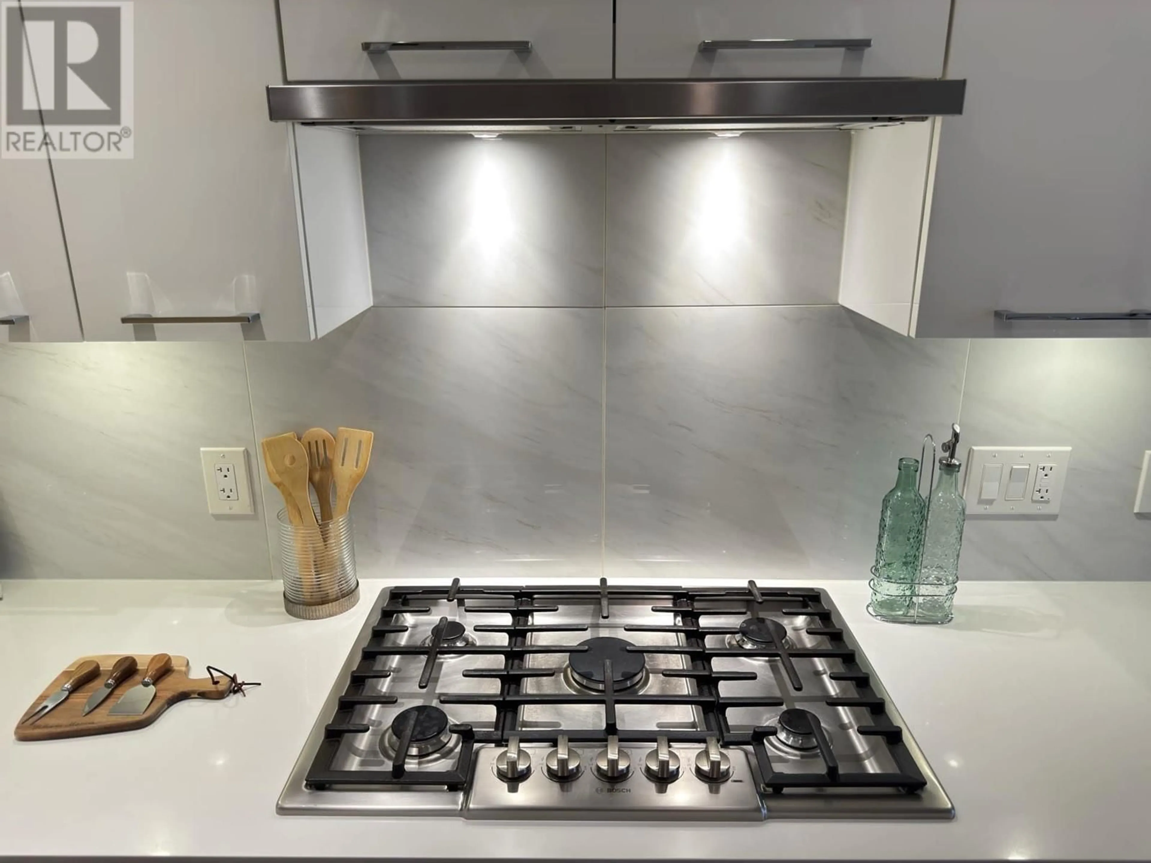 Contemporary kitchen, ceramic/tile floor for 321 - 4033 MAY DRIVE, Richmond British Columbia V6X0T3