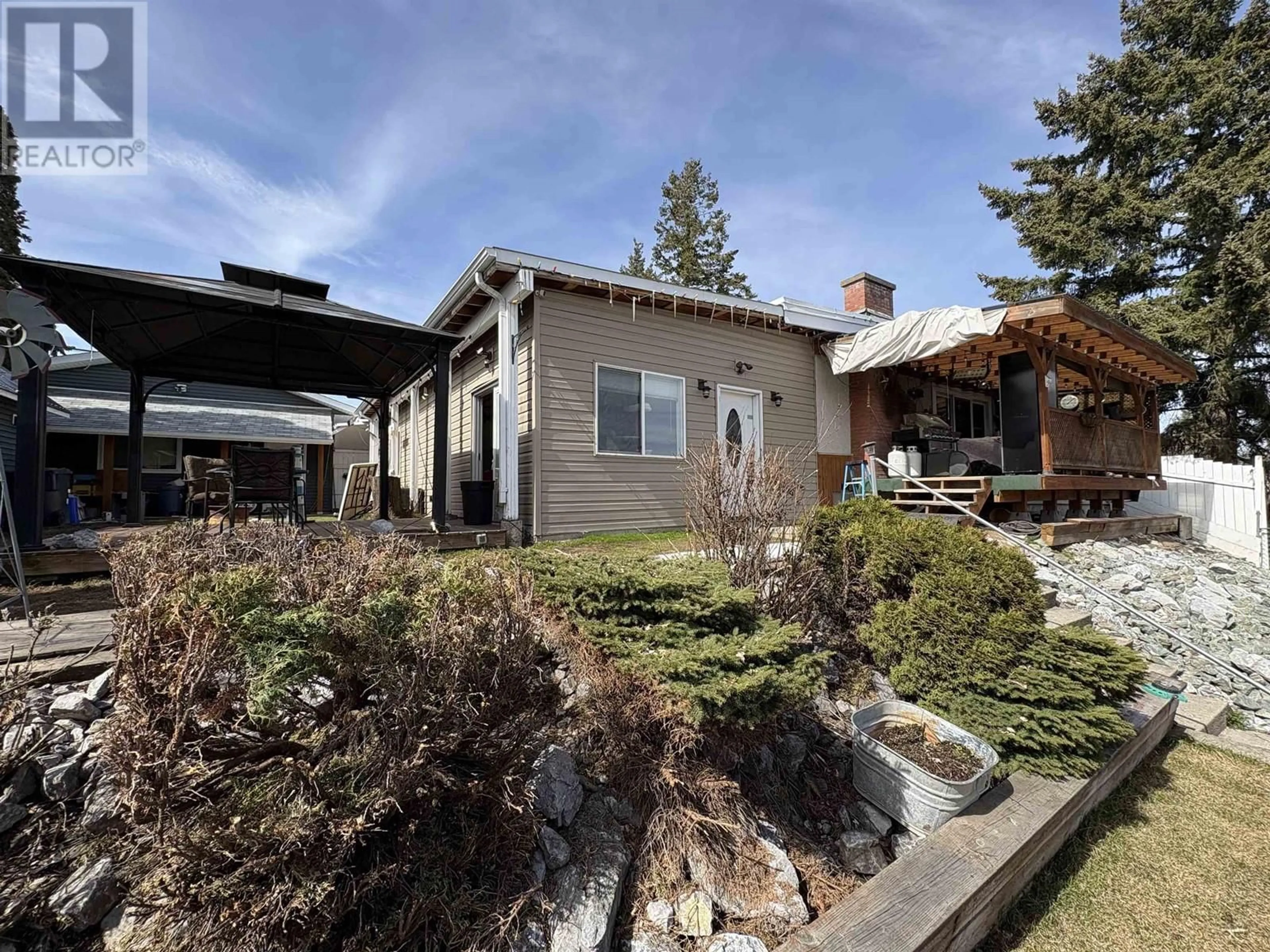 A pic from outside/outdoor area/front of a property/back of a property/a pic from drone, unknown for 297 LYON STREET, Prince George British Columbia V2M3K9