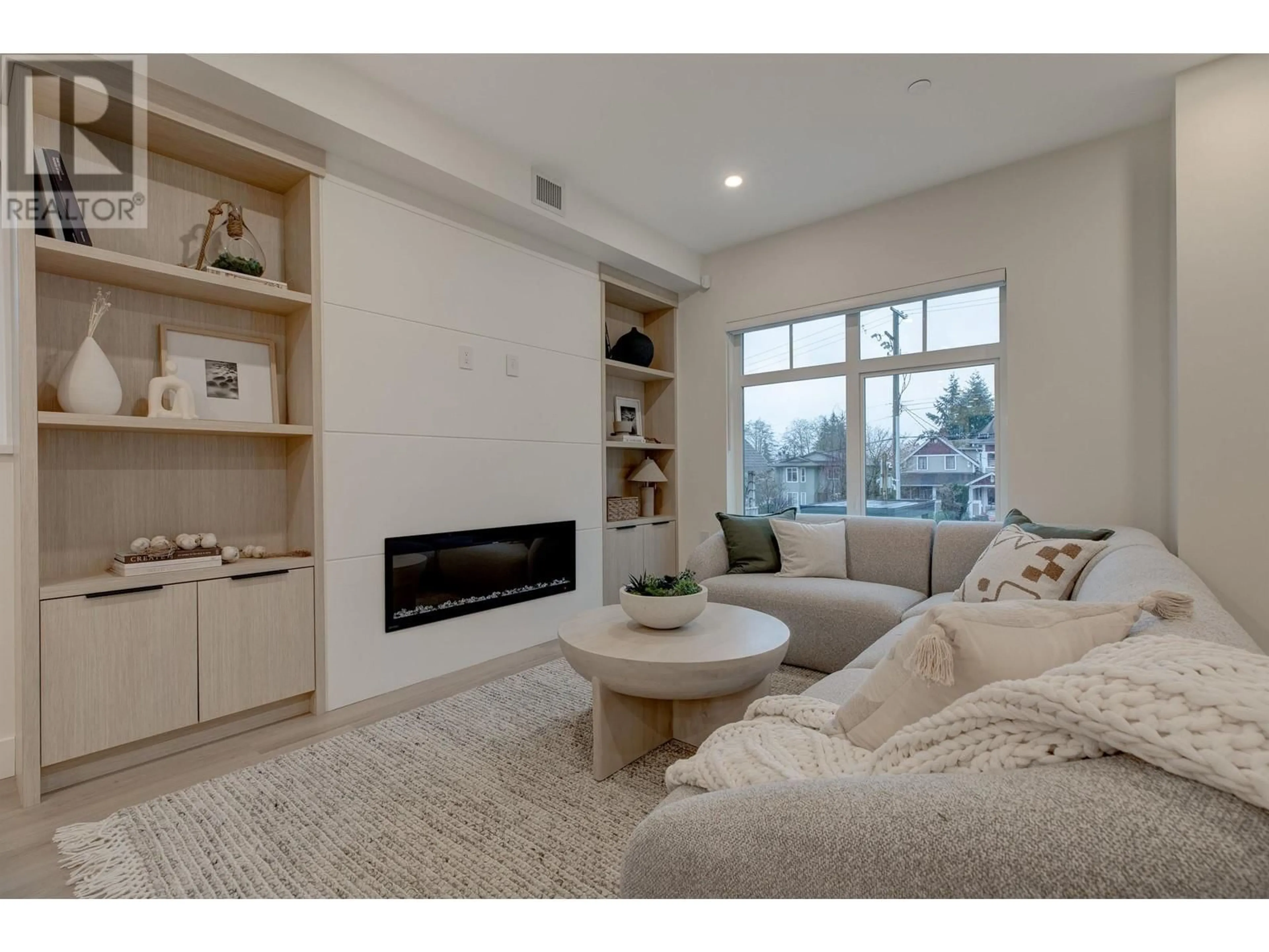 Living room with furniture, unknown for 6 - 339 KEARY STREET, New Westminster British Columbia V3L3L2