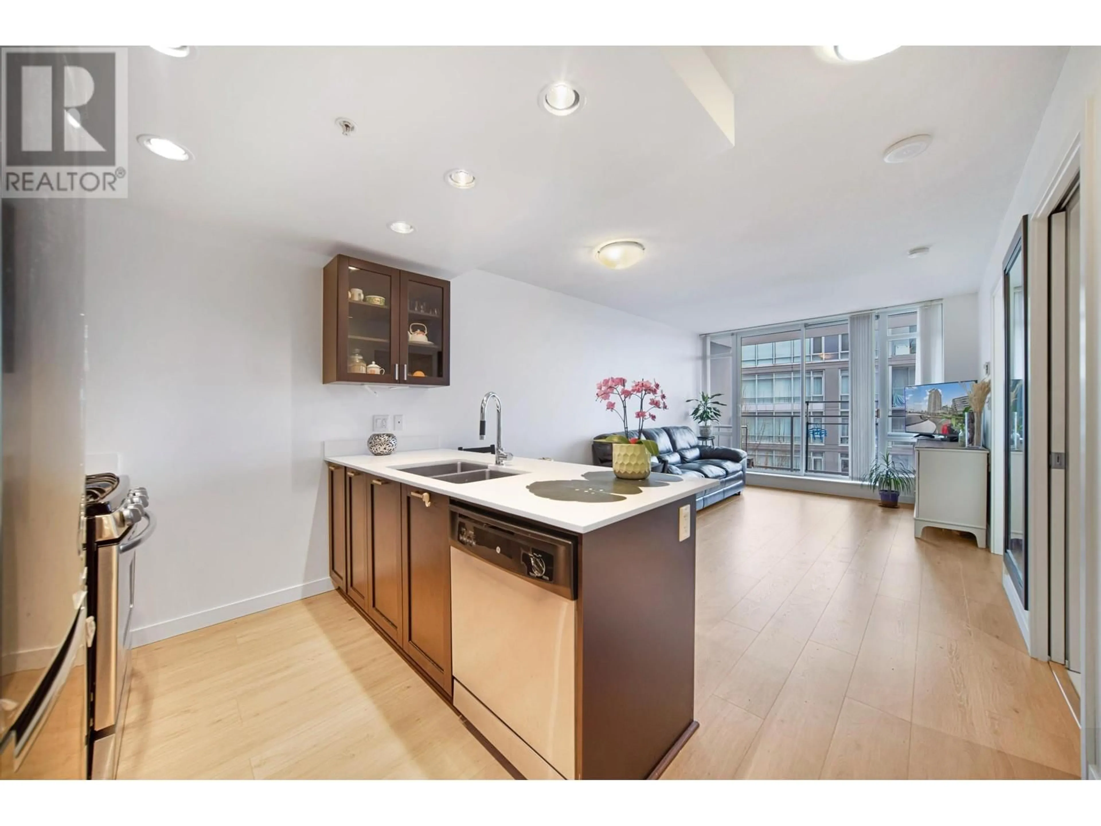 Open concept kitchen, unknown for 608 - 4815 ELDORADO MEWS, Vancouver British Columbia V5R0B2
