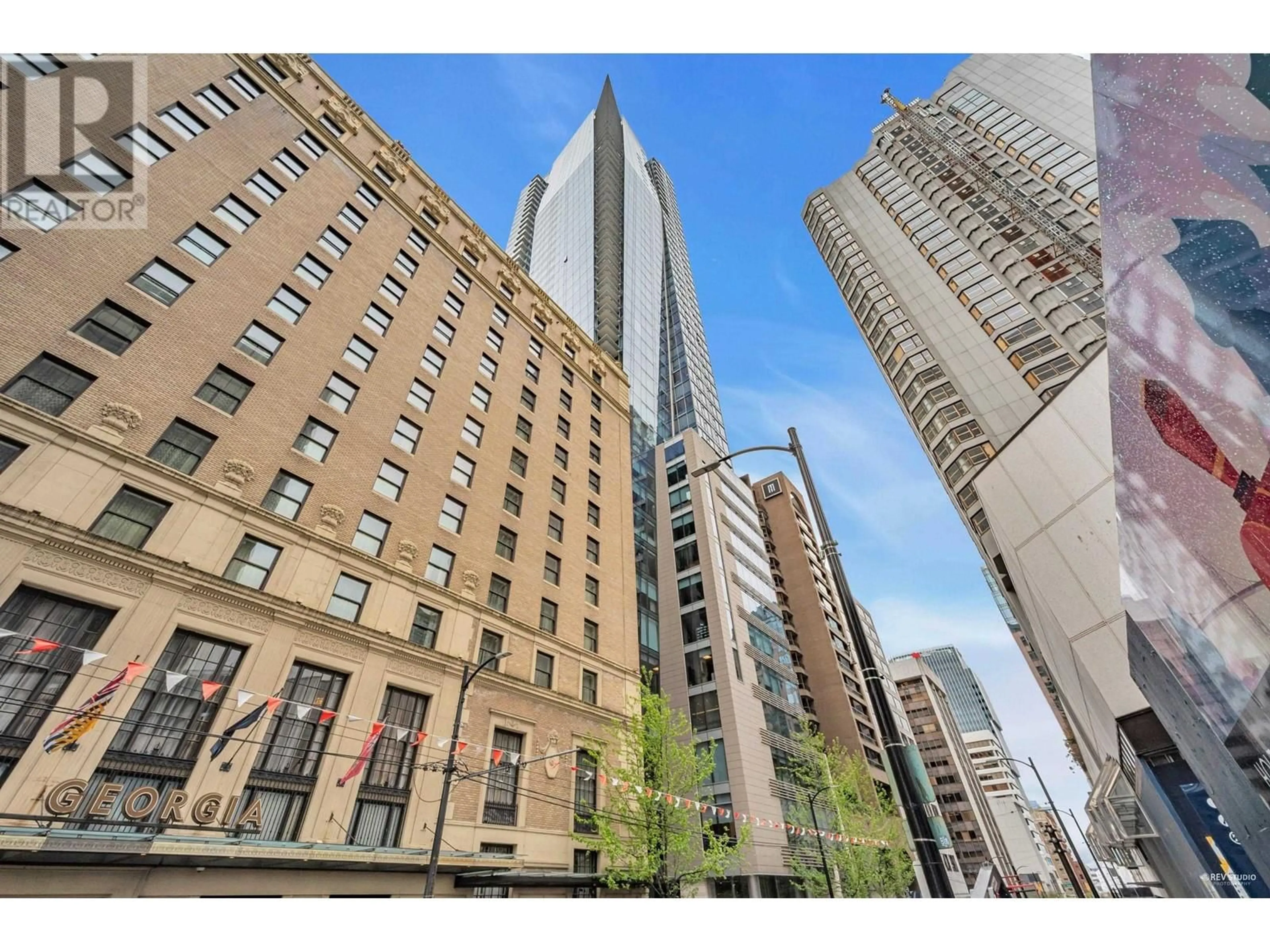 A pic from outside/outdoor area/front of a property/back of a property/a pic from drone, unknown for 3904 - 667 HOWE STREET, Vancouver British Columbia V6C0B5