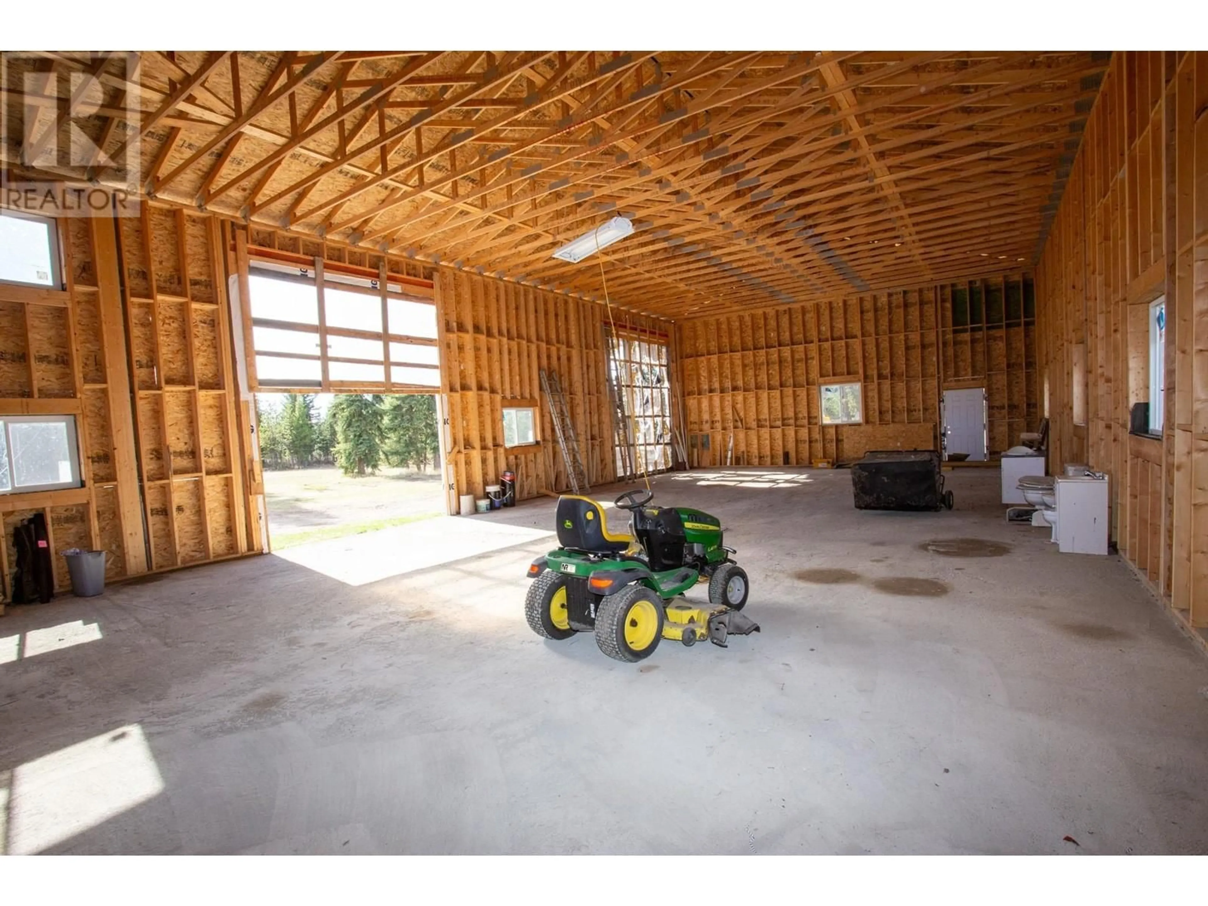 Indoor garage for 4795 CHILAKO STN ROAD, Prince George British Columbia V2N5C4