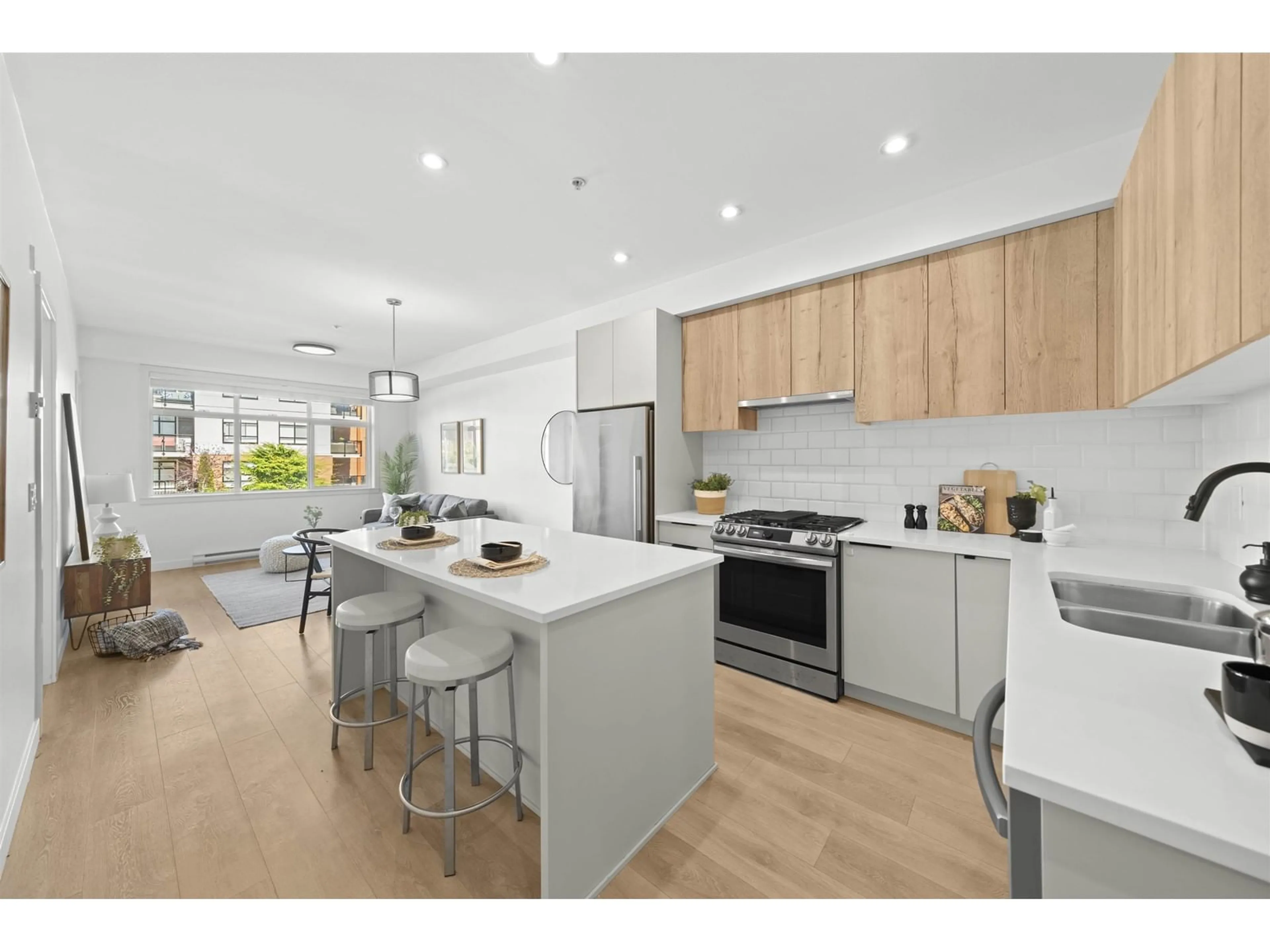 Open concept kitchen, unknown for 229 - 5415 BRYDON, Langley British Columbia V3A0N4