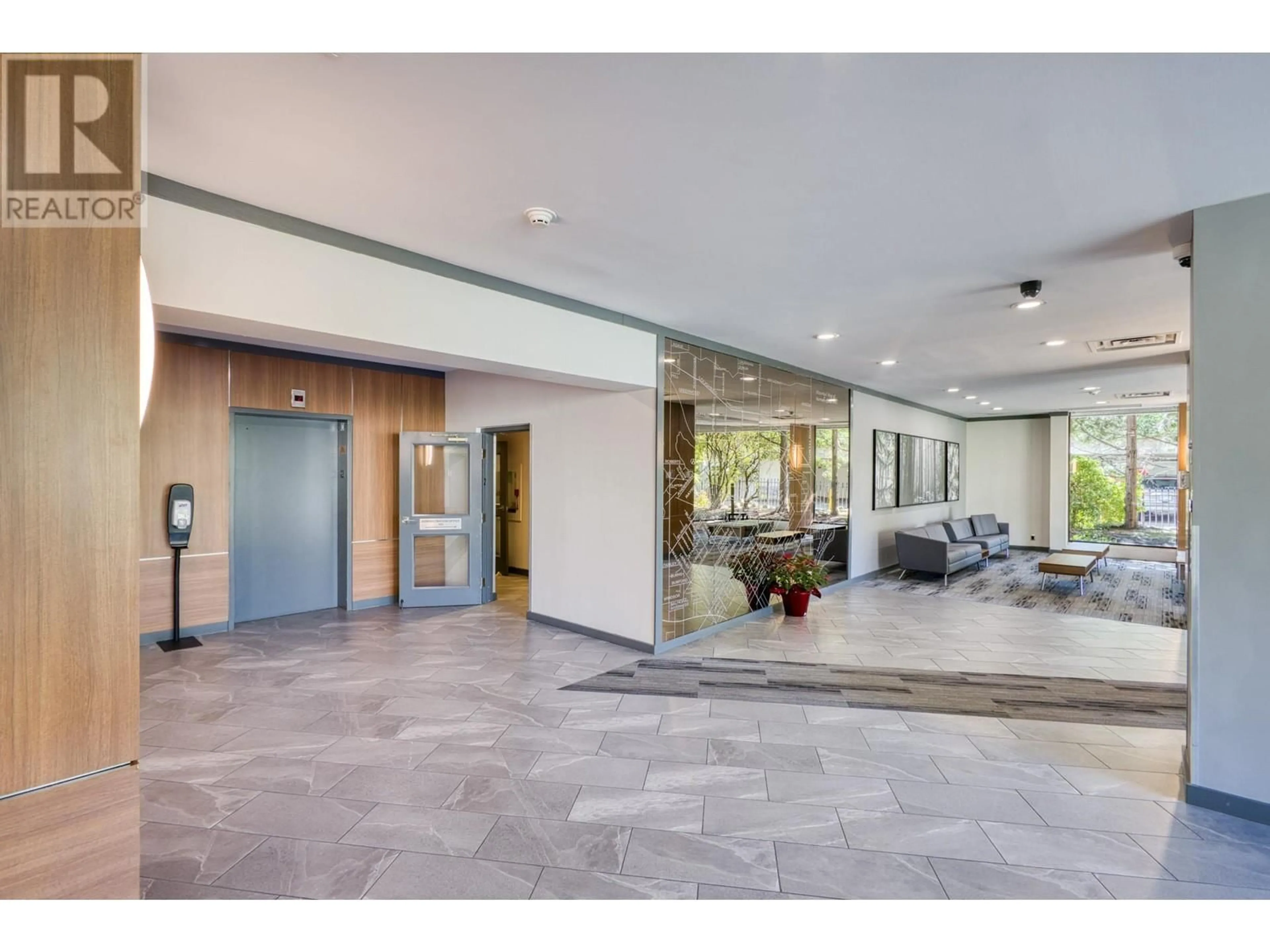 Indoor foyer for 503 - 3980 CARRIGAN COURT, Burnaby British Columbia V3N4S6