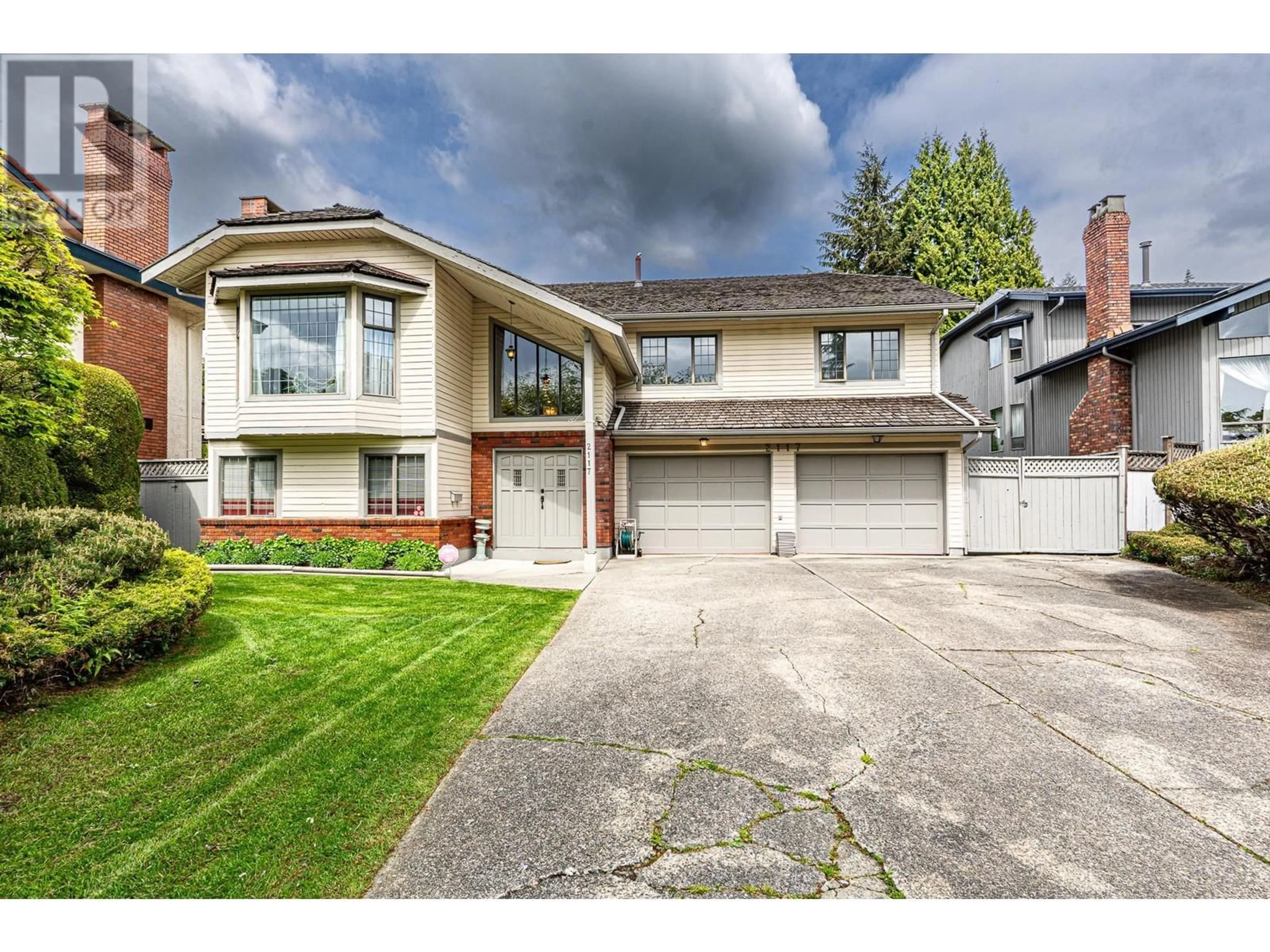 Unknown for 2117 KNIGHTSWOOD PLACE, Burnaby British Columbia V5A4B9