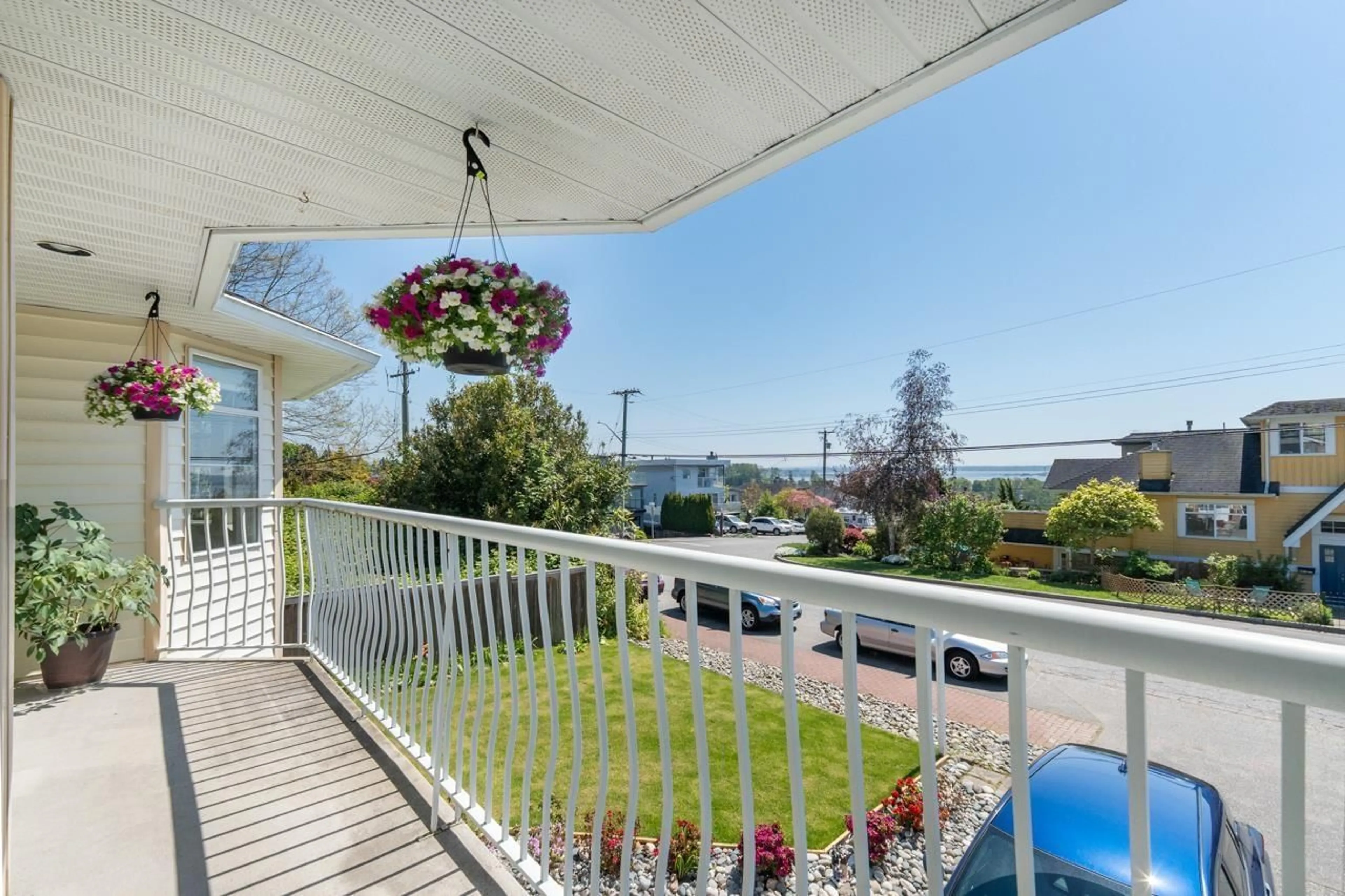 Balcony in the apartment, water/lake/river/ocean view for 15837 PACIFIC, White Rock British Columbia V4B1S8
