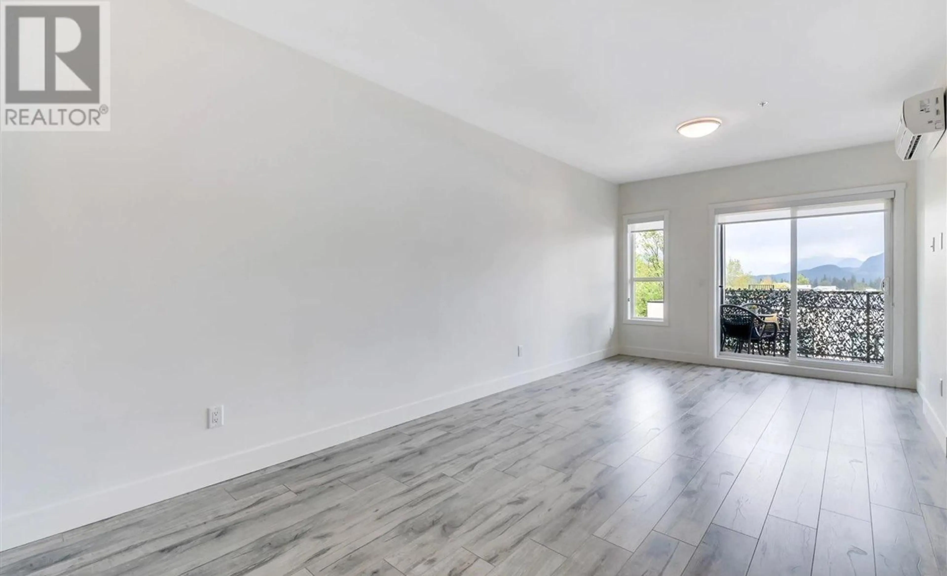 A pic of a room for 409 - 12310 222 STREET, Maple Ridge British Columbia V2X5W7