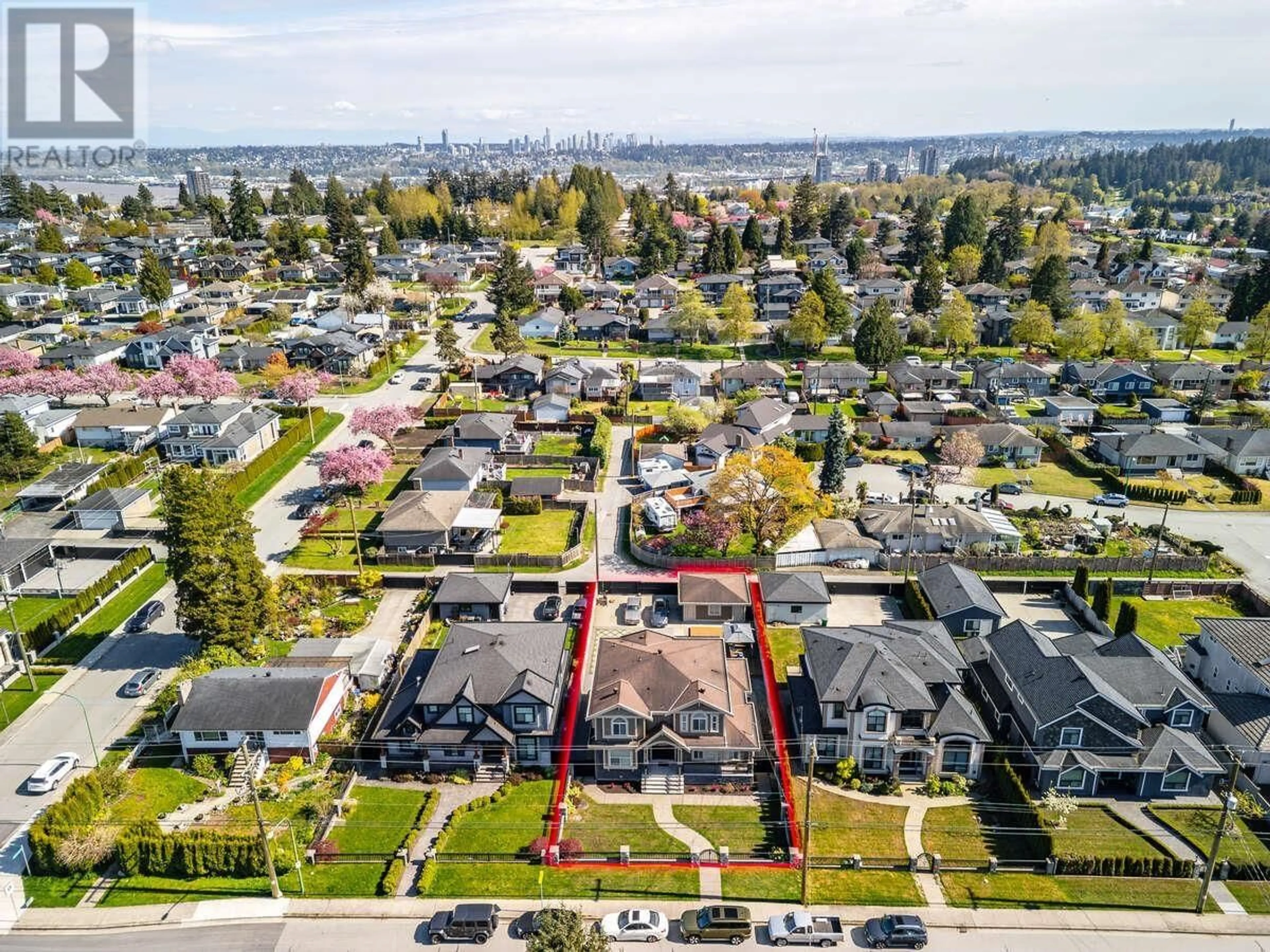 A pic from outside/outdoor area/front of a property/back of a property/a pic from drone, street for 8588 ARMSTRONG AVENUE, Burnaby British Columbia V3N2H5