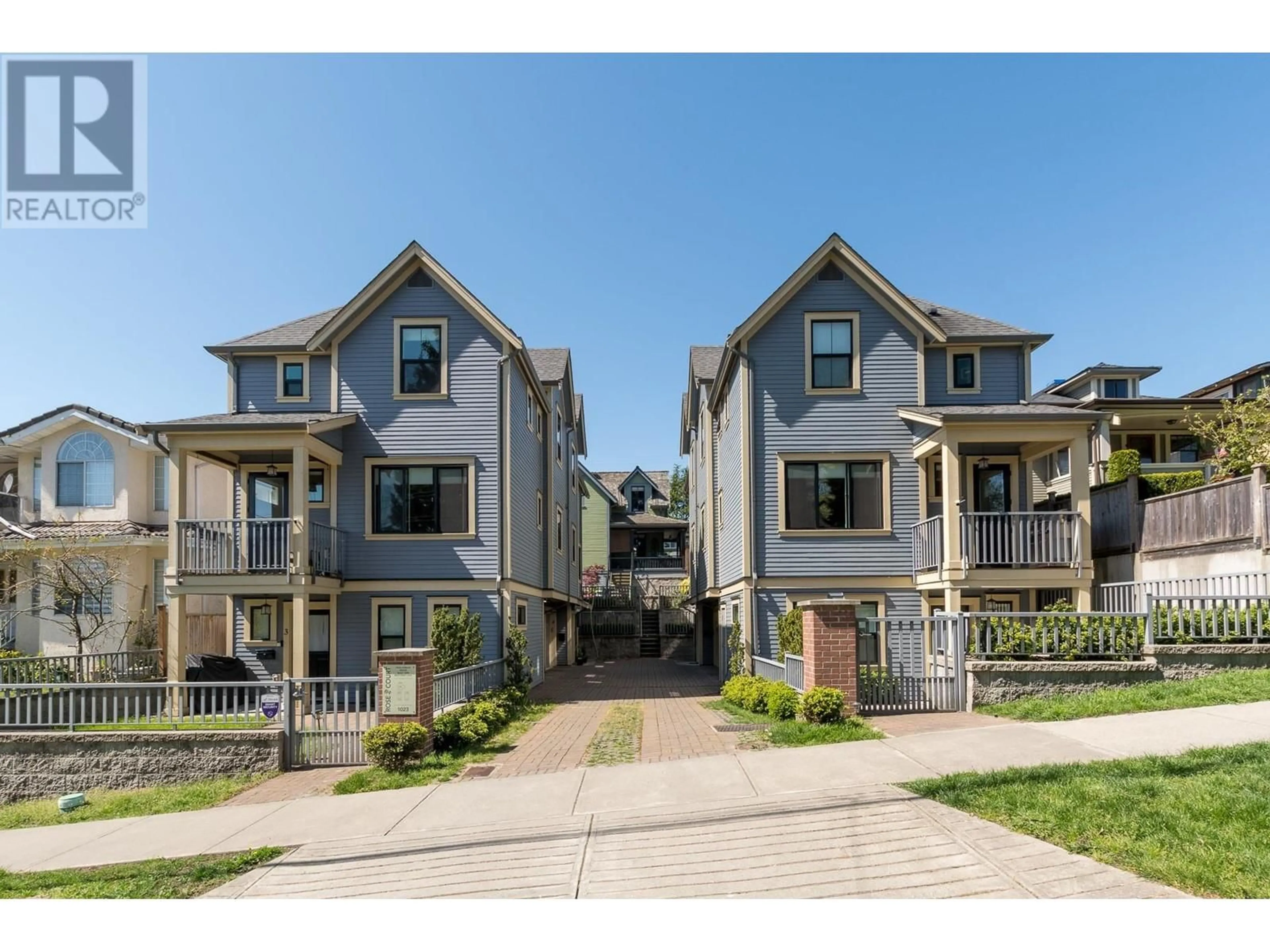 A pic from outside/outdoor area/front of a property/back of a property/a pic from drone, street for 2 - 1023 THIRD AVENUE, New Westminster British Columbia V3M1P6