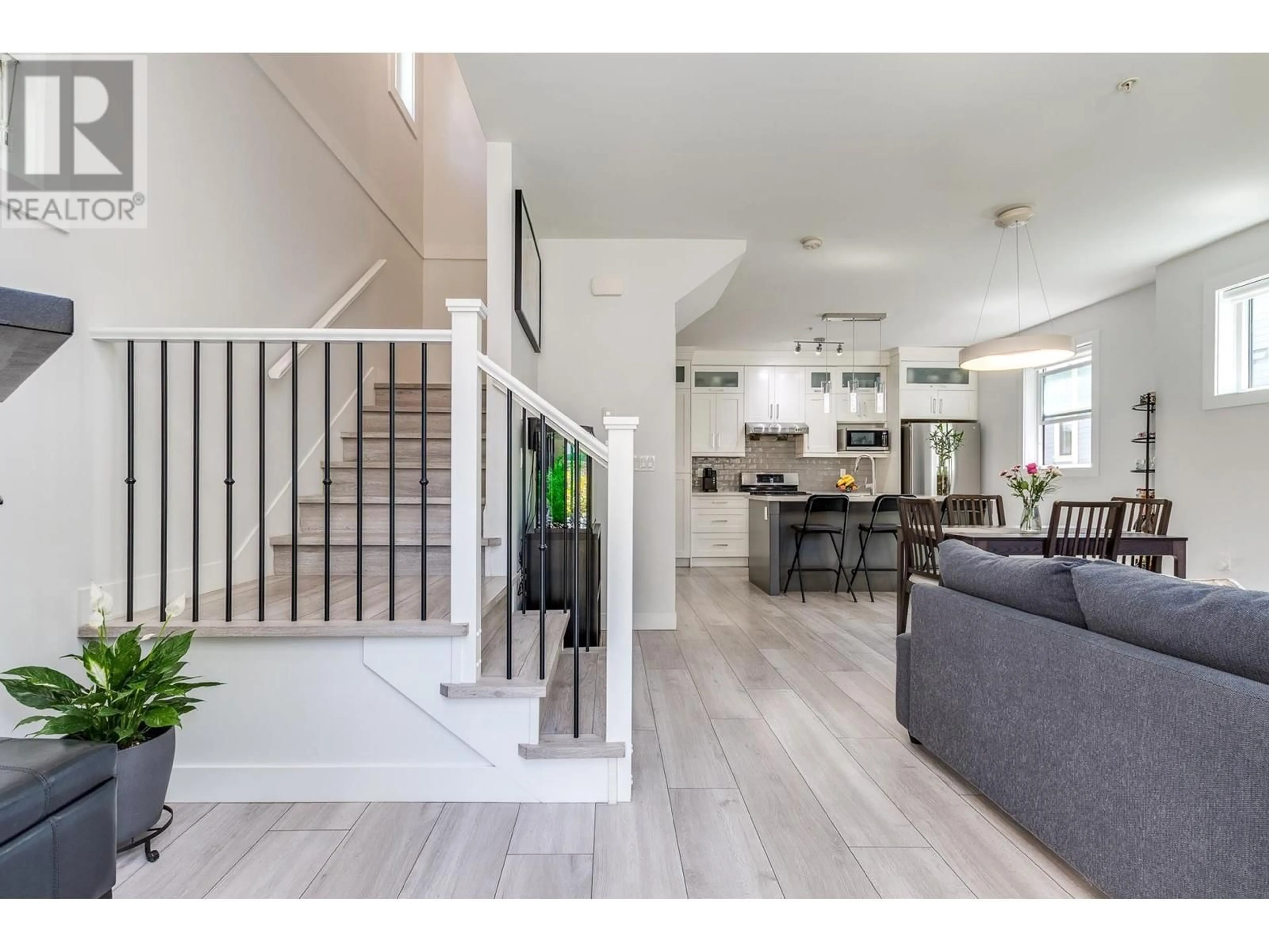 Unknown for 2 - 1023 THIRD AVENUE, New Westminster British Columbia V3M1P6