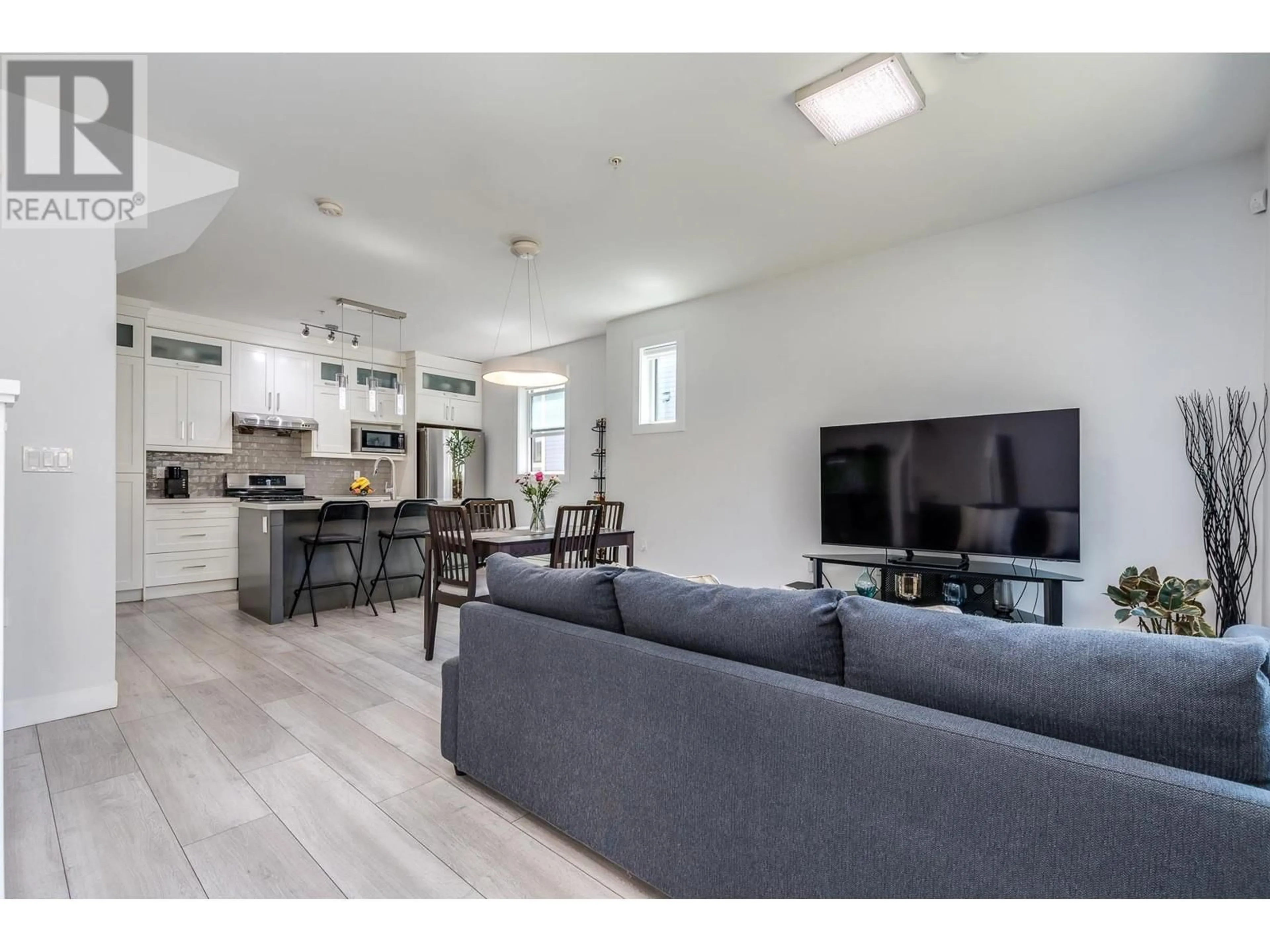 Unknown for 2 - 1023 THIRD AVENUE, New Westminster British Columbia V3M1P6