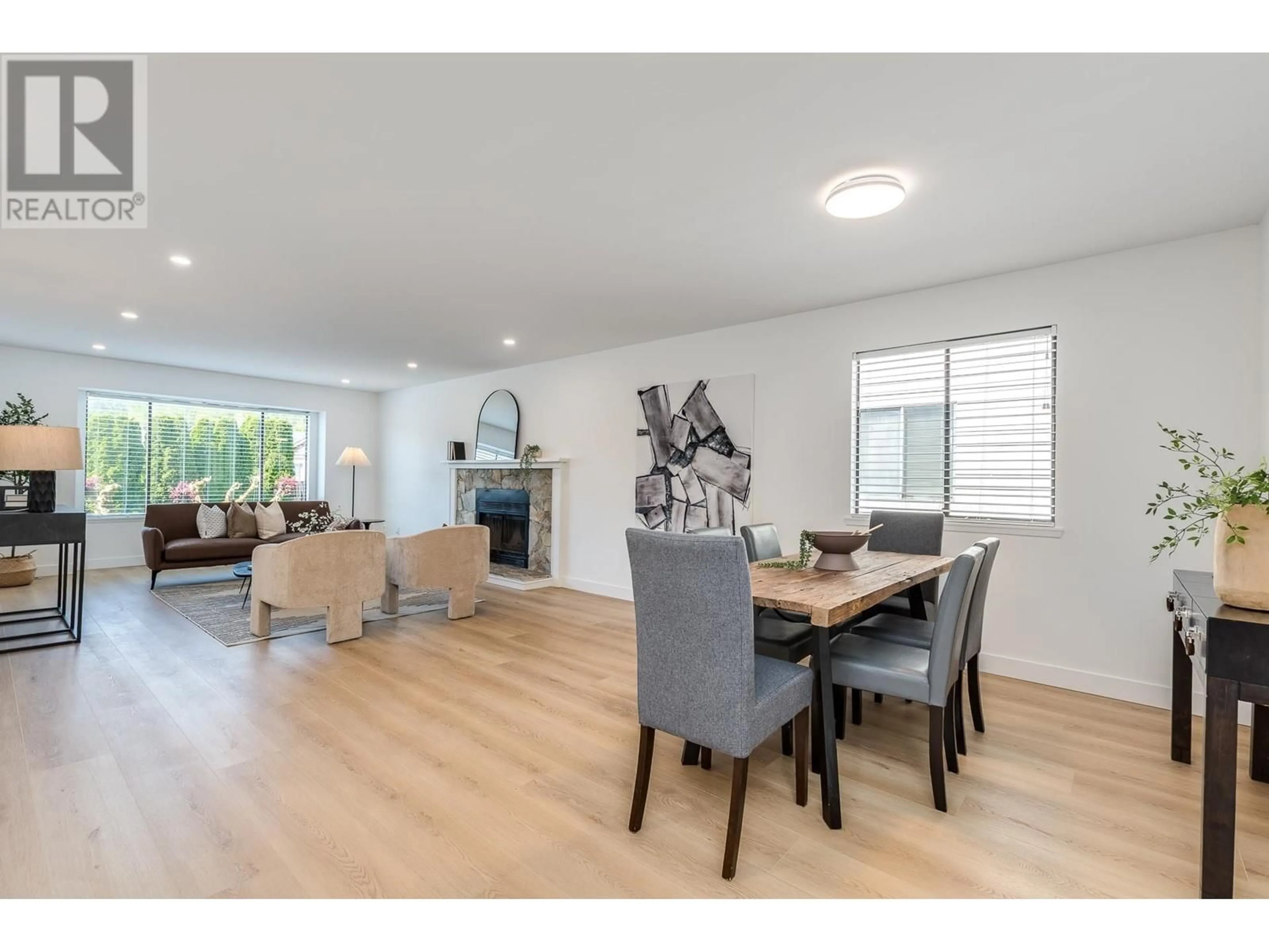 Dining room, wood/laminate floor for 2609 HARRIER DRIVE, Coquitlam British Columbia V3E2A7