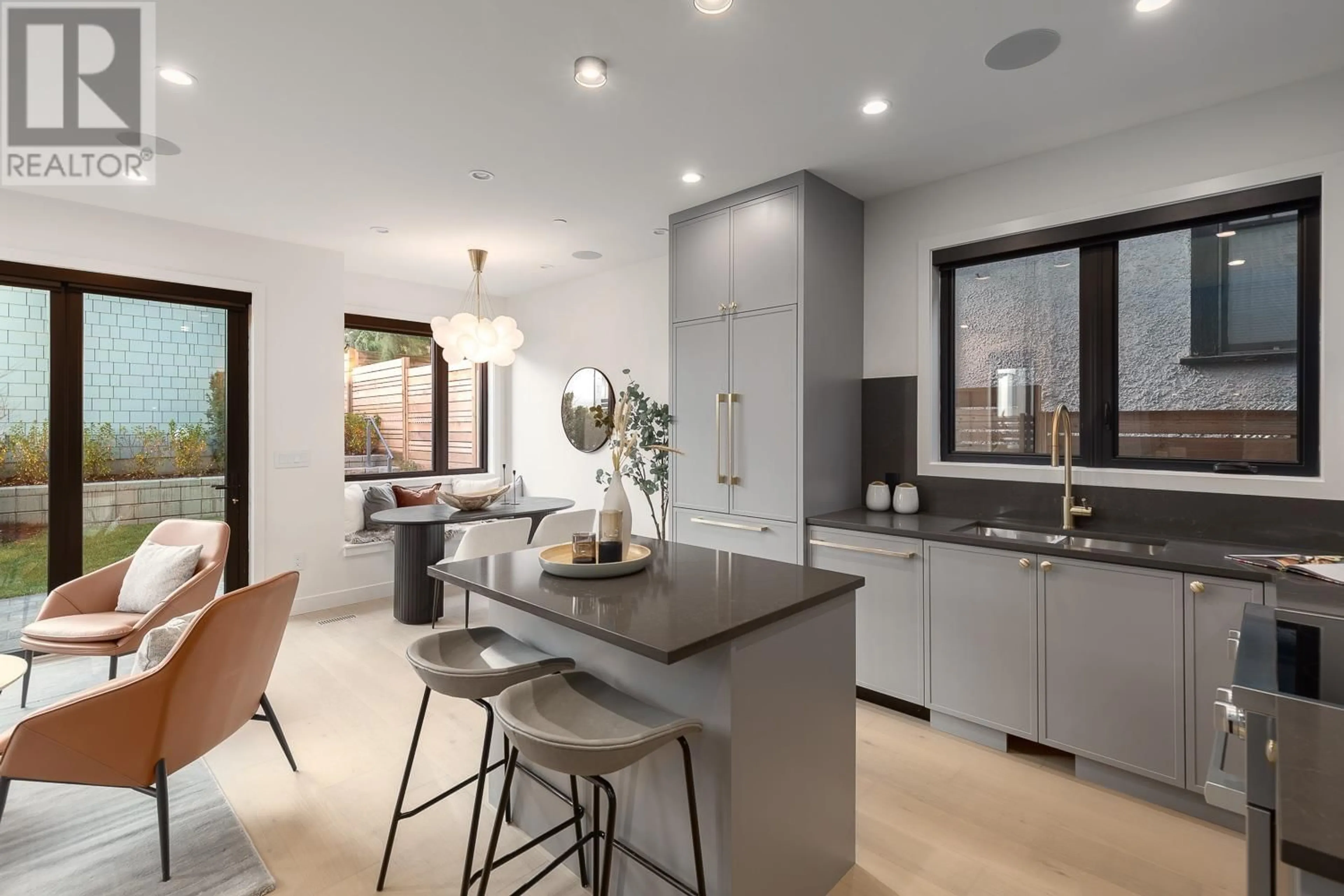 Contemporary kitchen, unknown for 2 - 3858 13TH AVENUE, Vancouver British Columbia V6R2S8