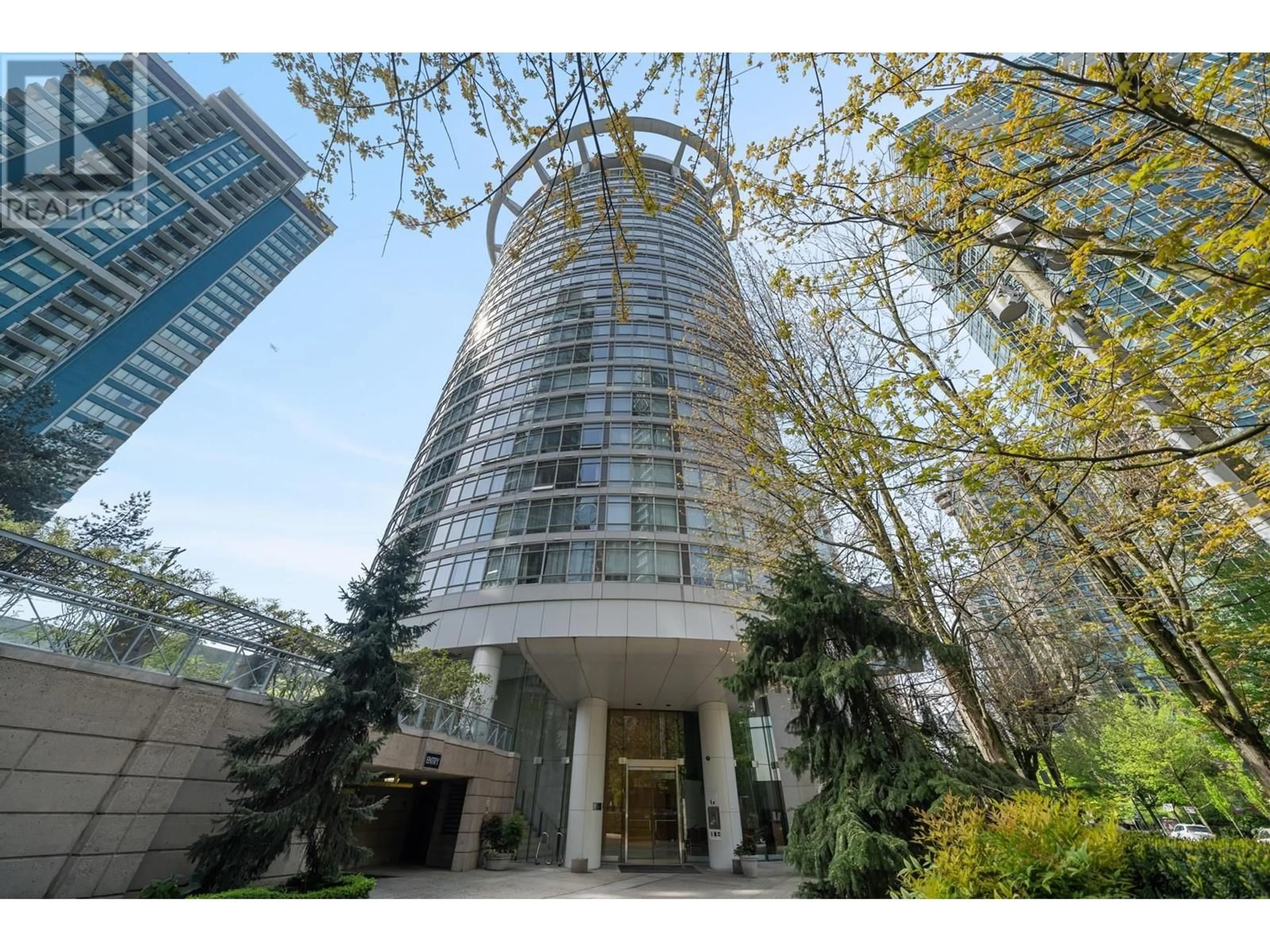 Indoor foyer for 1406 - 1288 ALBERNI STREET, Vancouver British Columbia V6E4N5
