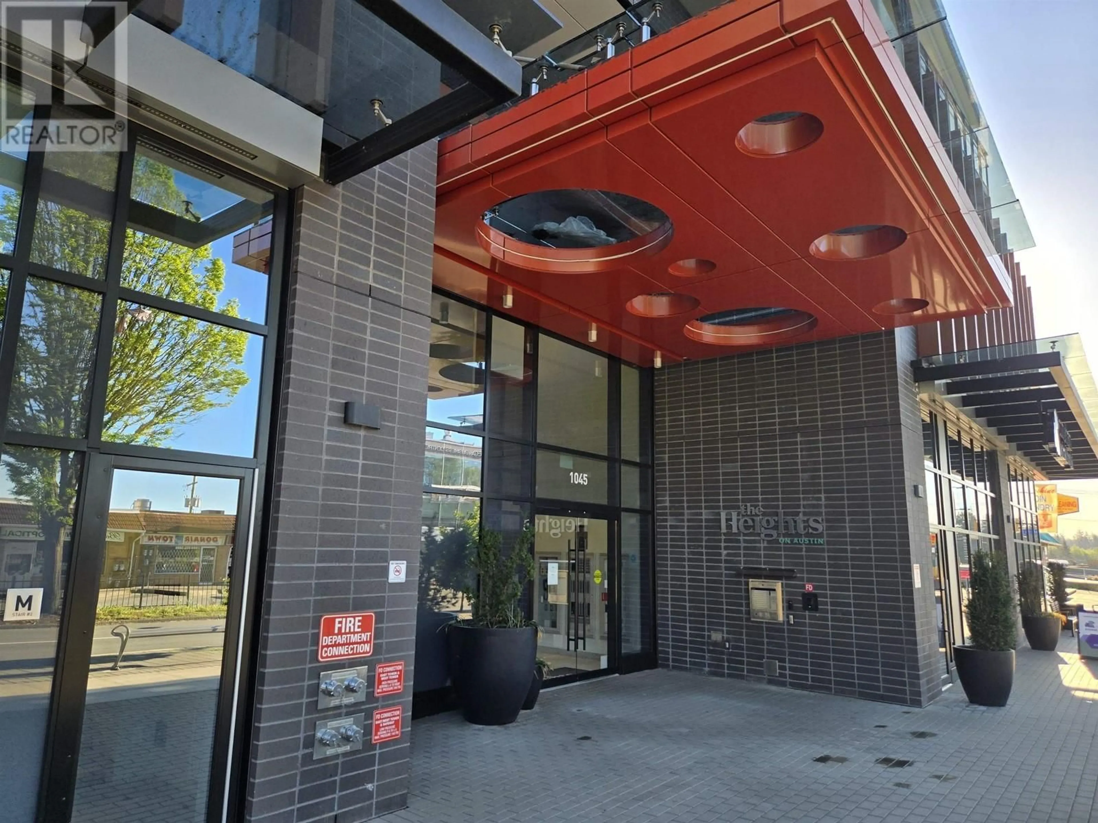 Indoor foyer for 1508 - 1045 AUSTIN AVENUE, Coquitlam British Columbia V3K0G9
