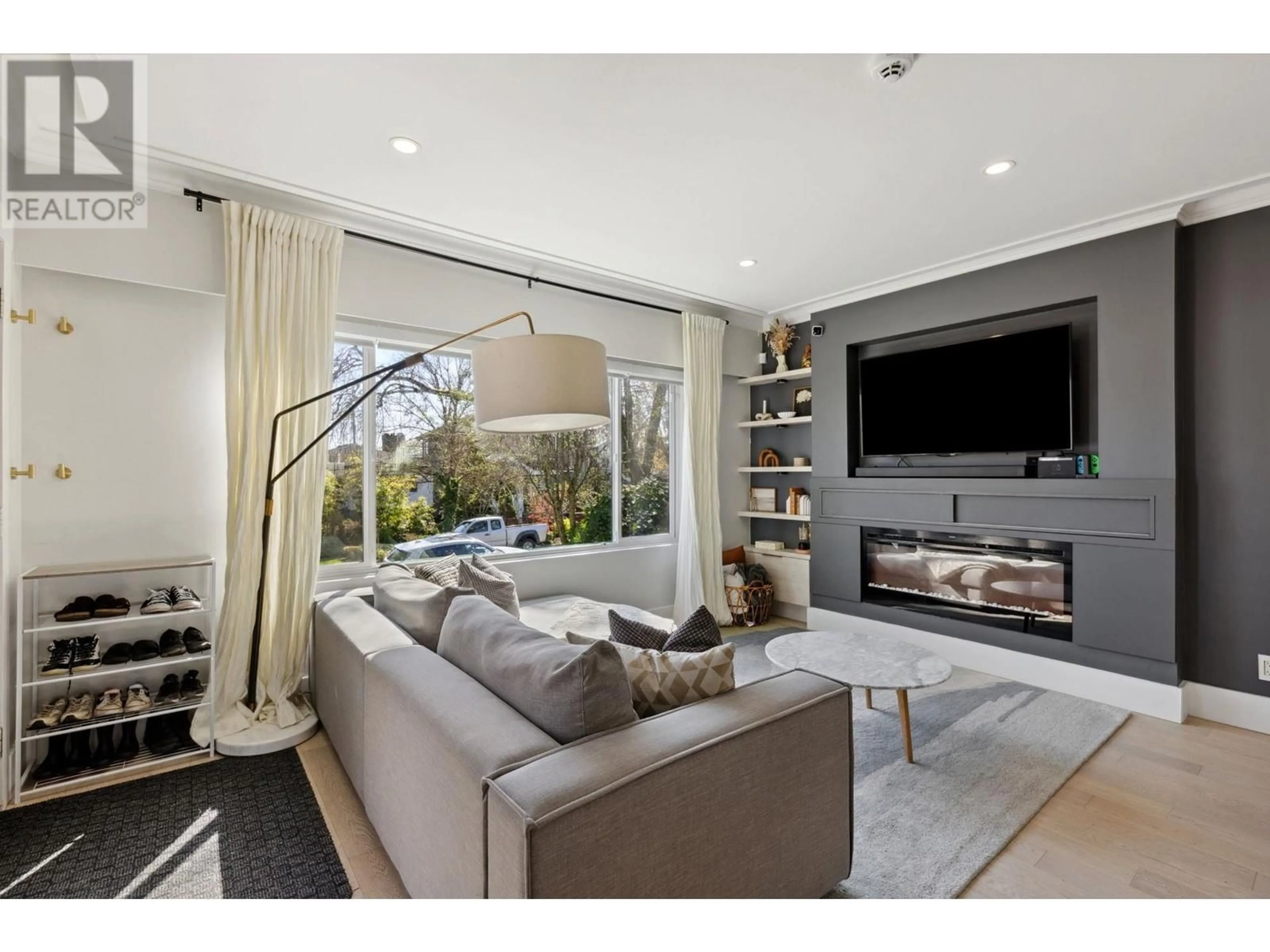 Living room with furniture, unknown for 4785 ELGIN STREET, Vancouver British Columbia V5V4S2