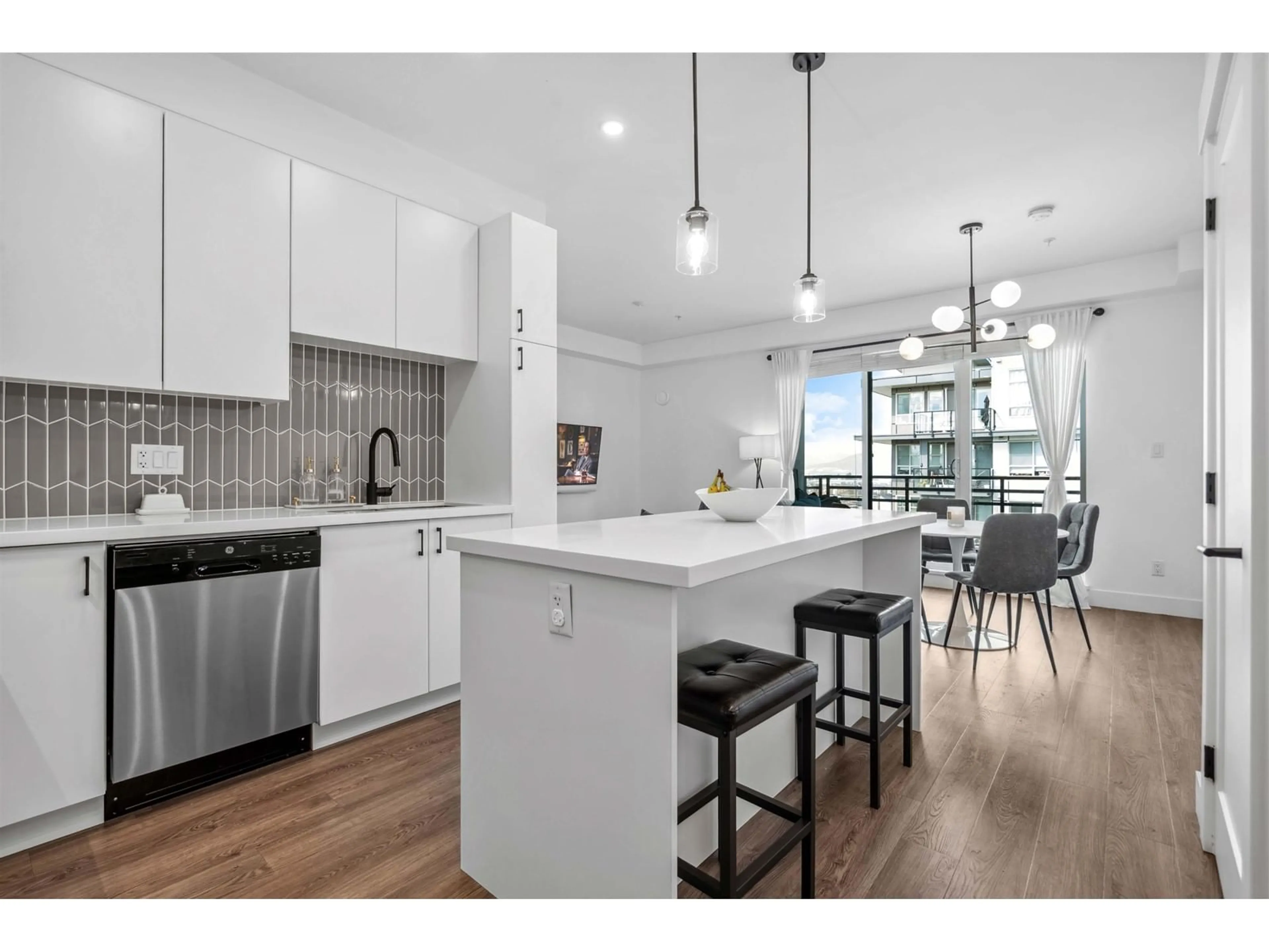 Open concept kitchen, unknown for A512 - 20838 78B, Langley British Columbia V2Y3M1