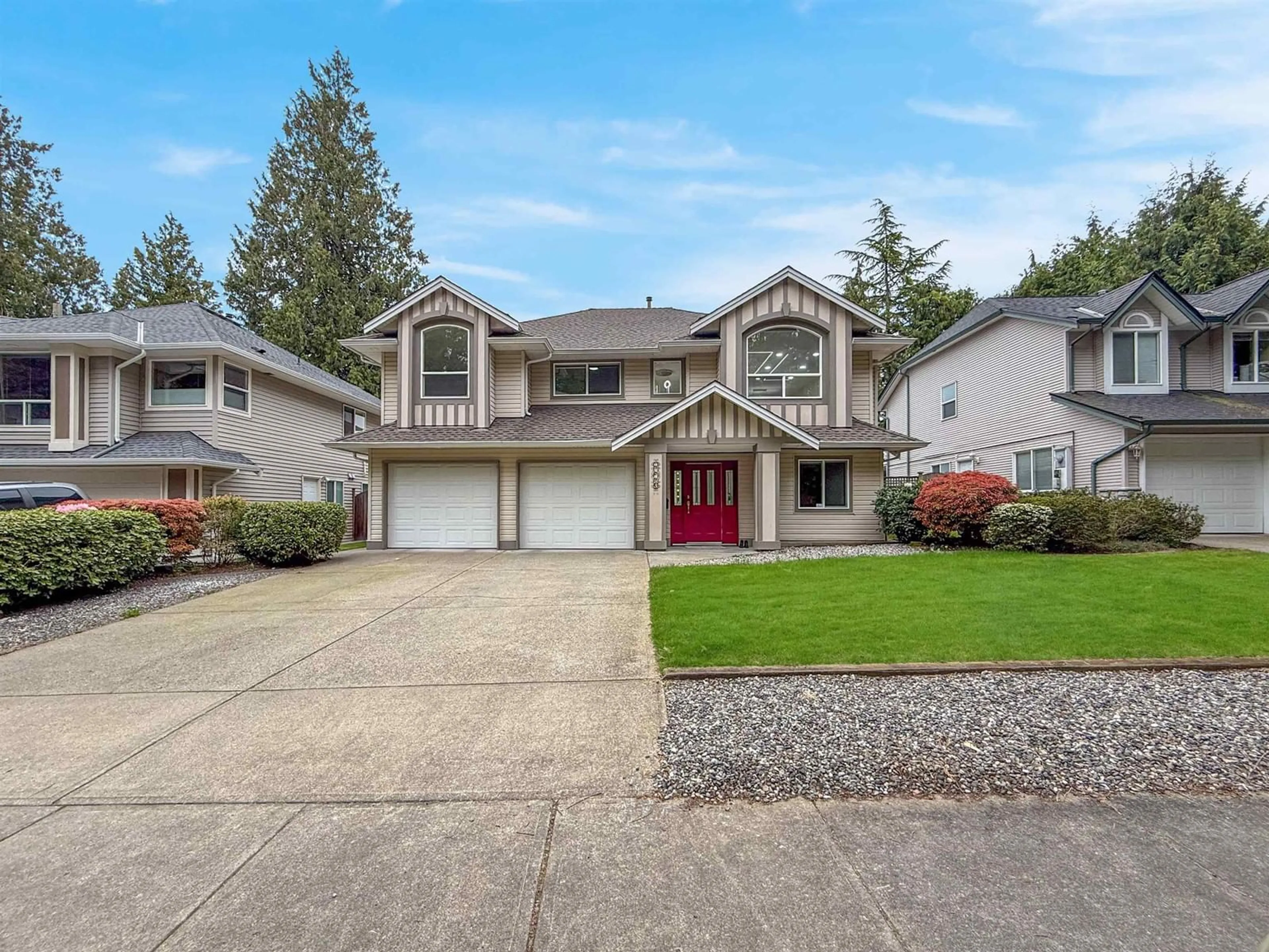 Home with vinyl exterior material, street for 4840 196, Langley British Columbia V3A7Z7