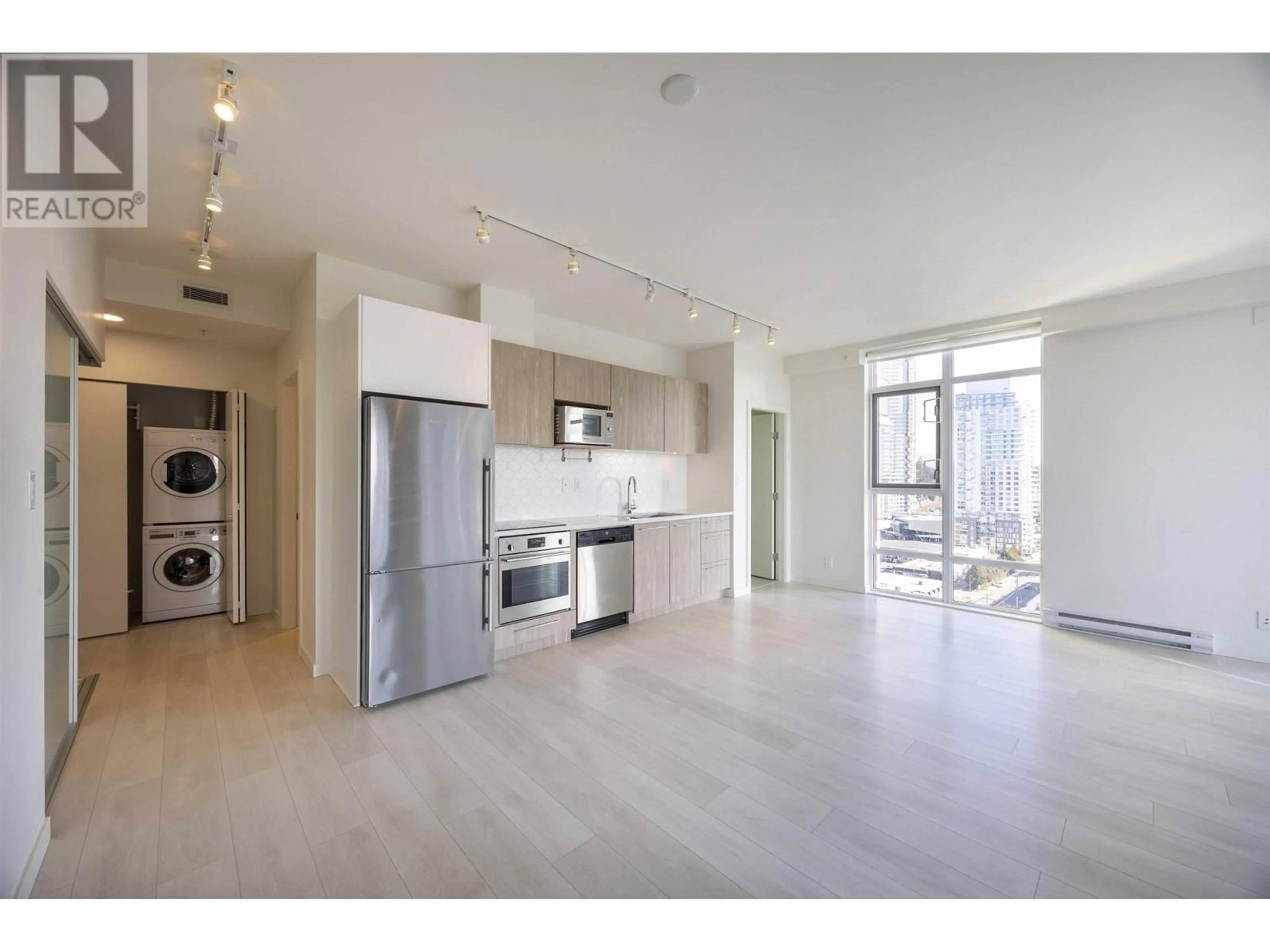 Open concept kitchen, unknown for 1601 - 691 NORTH ROAD, Coquitlam British Columbia V3J0H9