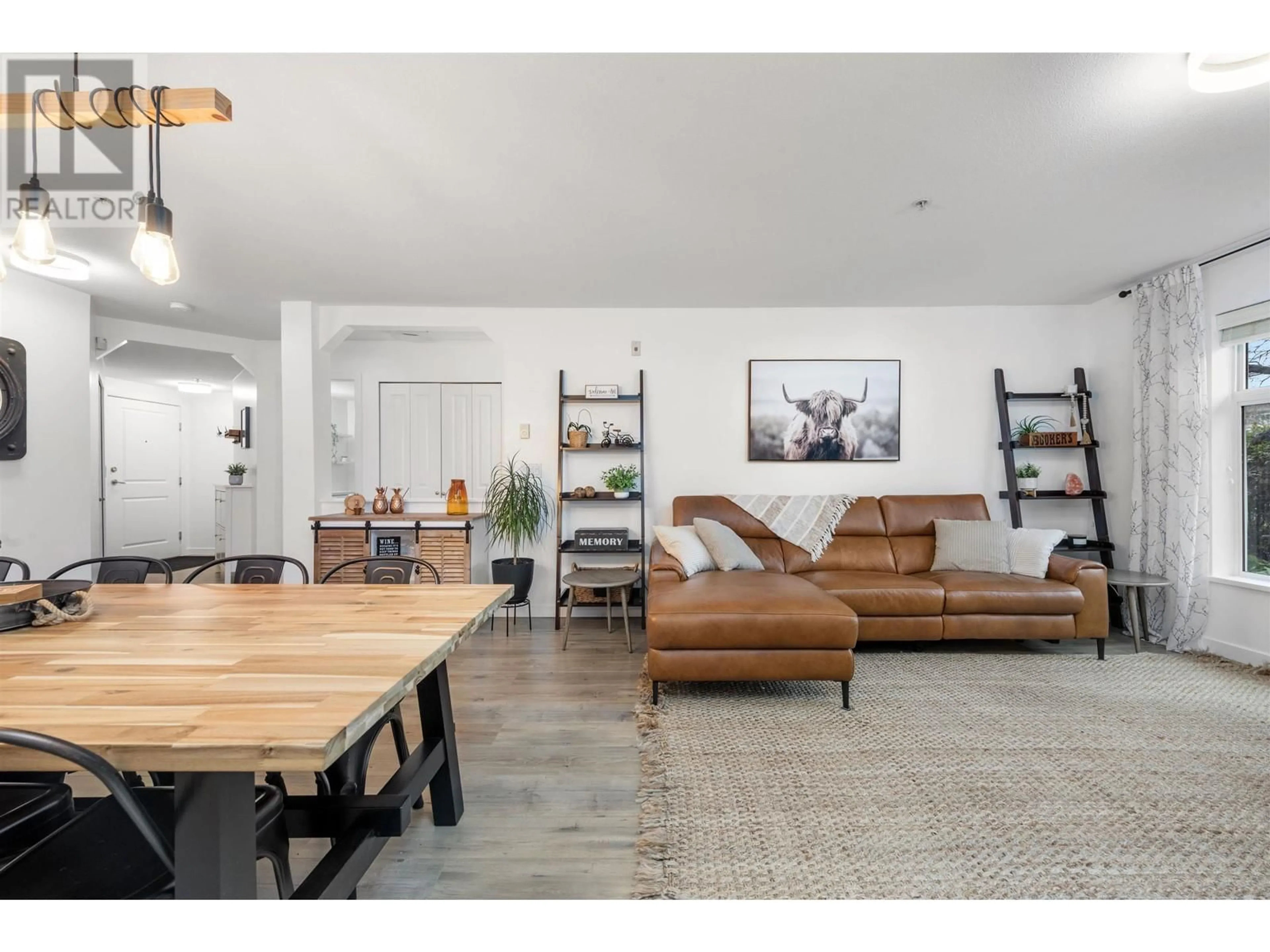 Living room with furniture, unknown for 119 - 5700 ANDREWS ROAD, Richmond British Columbia V7E6N7