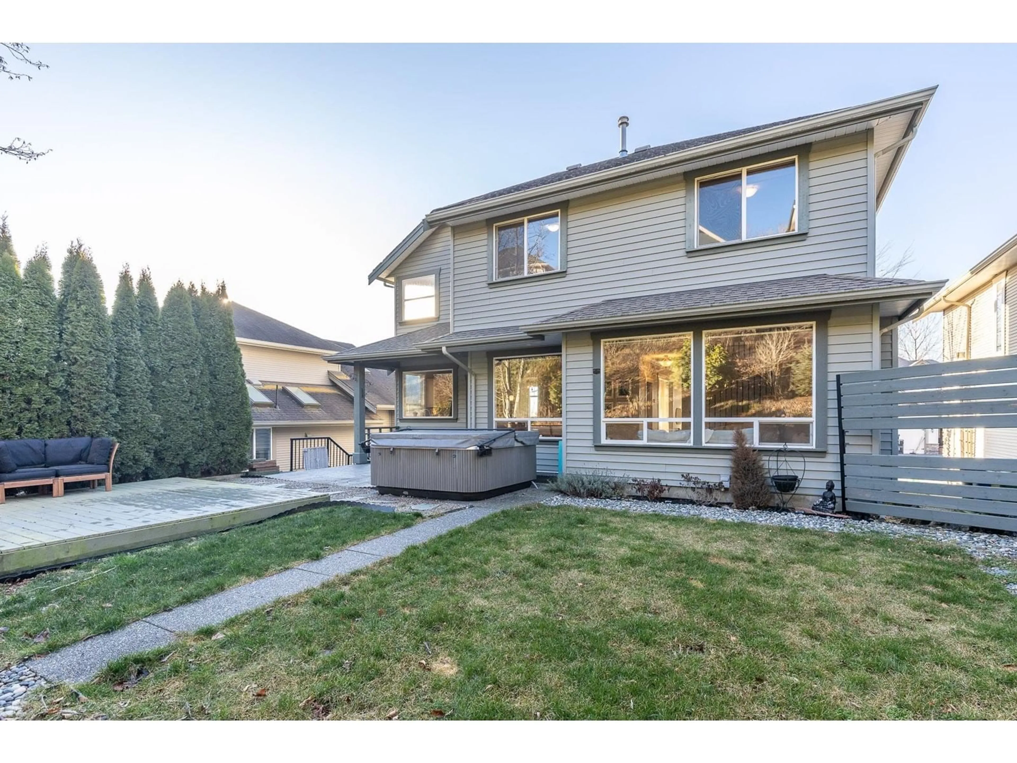 Home with vinyl exterior material, street for 3432 BLUEBERRY, Abbotsford British Columbia V3G3C9