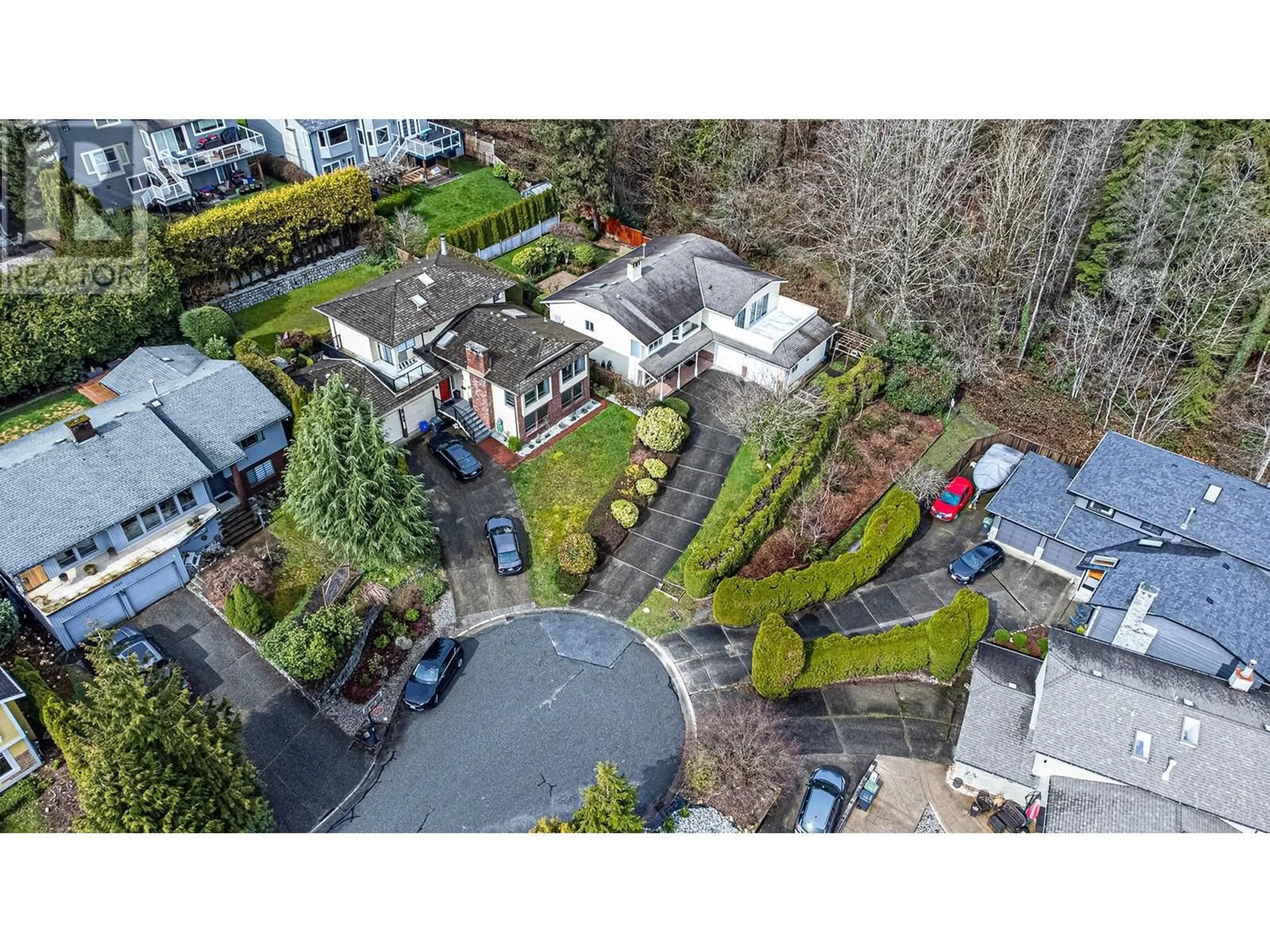 A pic from outside/outdoor area/front of a property/back of a property/a pic from drone, street for 4130 RUSSELL COURT, North Vancouver British Columbia V7G2C5