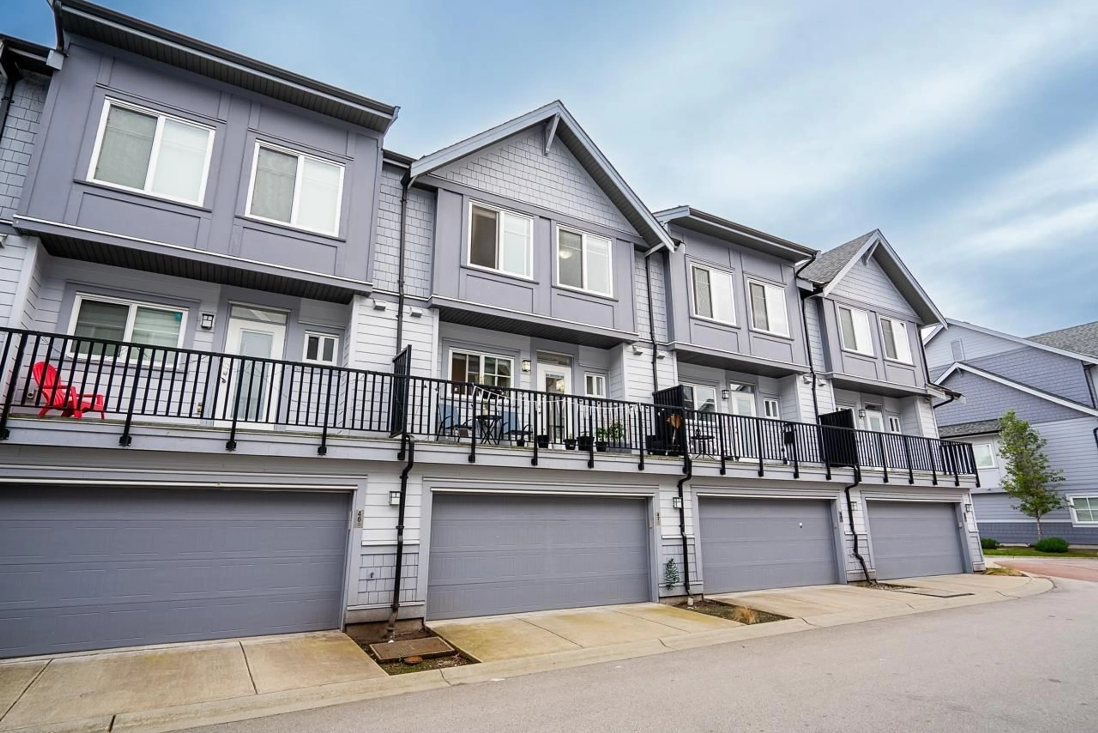 Home with vinyl exterior material, street for 47 - 19239 70 AVE, Surrey British Columbia V4N6S8
