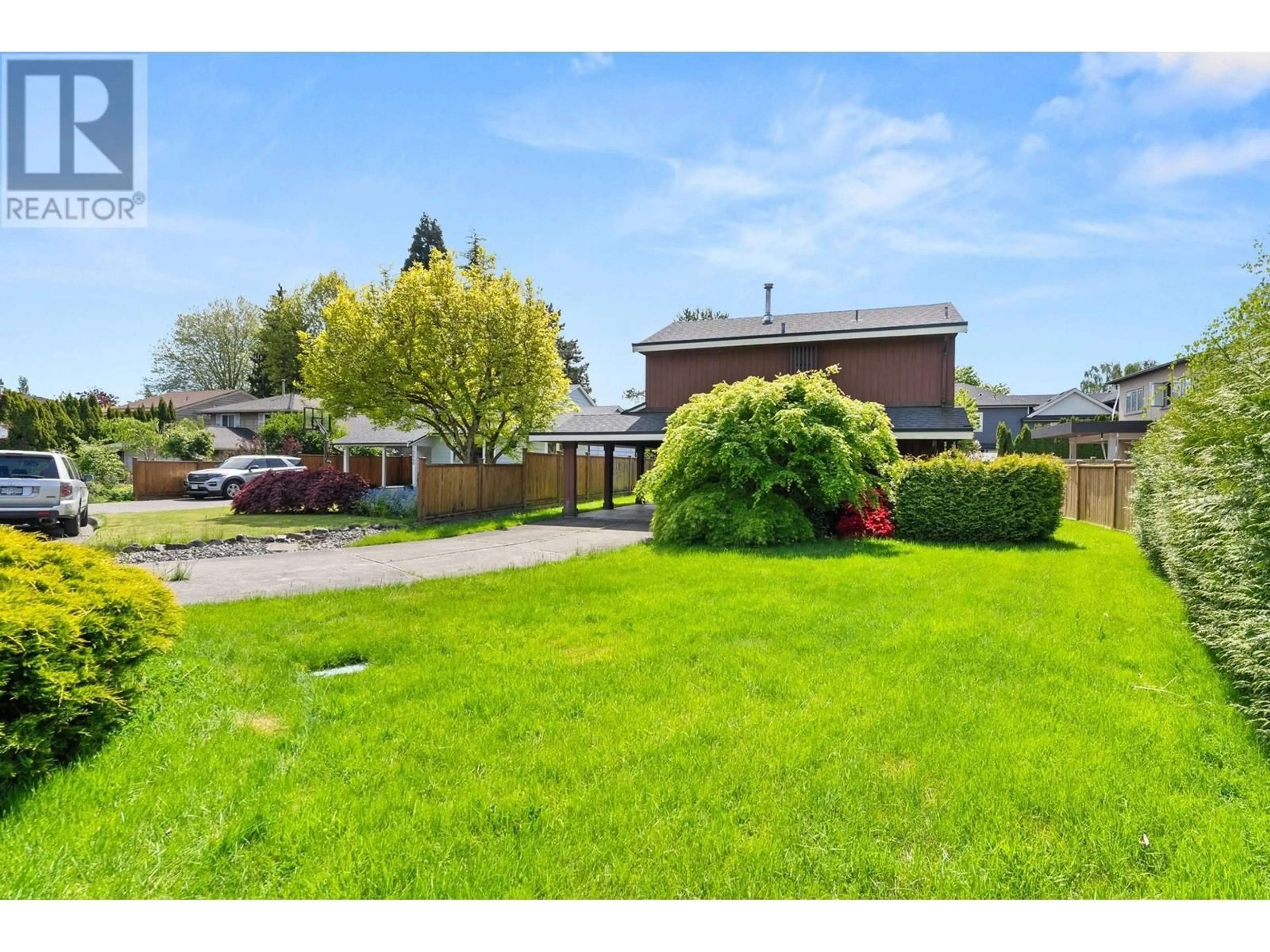 A pic from outside/outdoor area/front of a property/back of a property/a pic from drone, street for 5620 PLOVER COURT, Richmond British Columbia V7E4K2