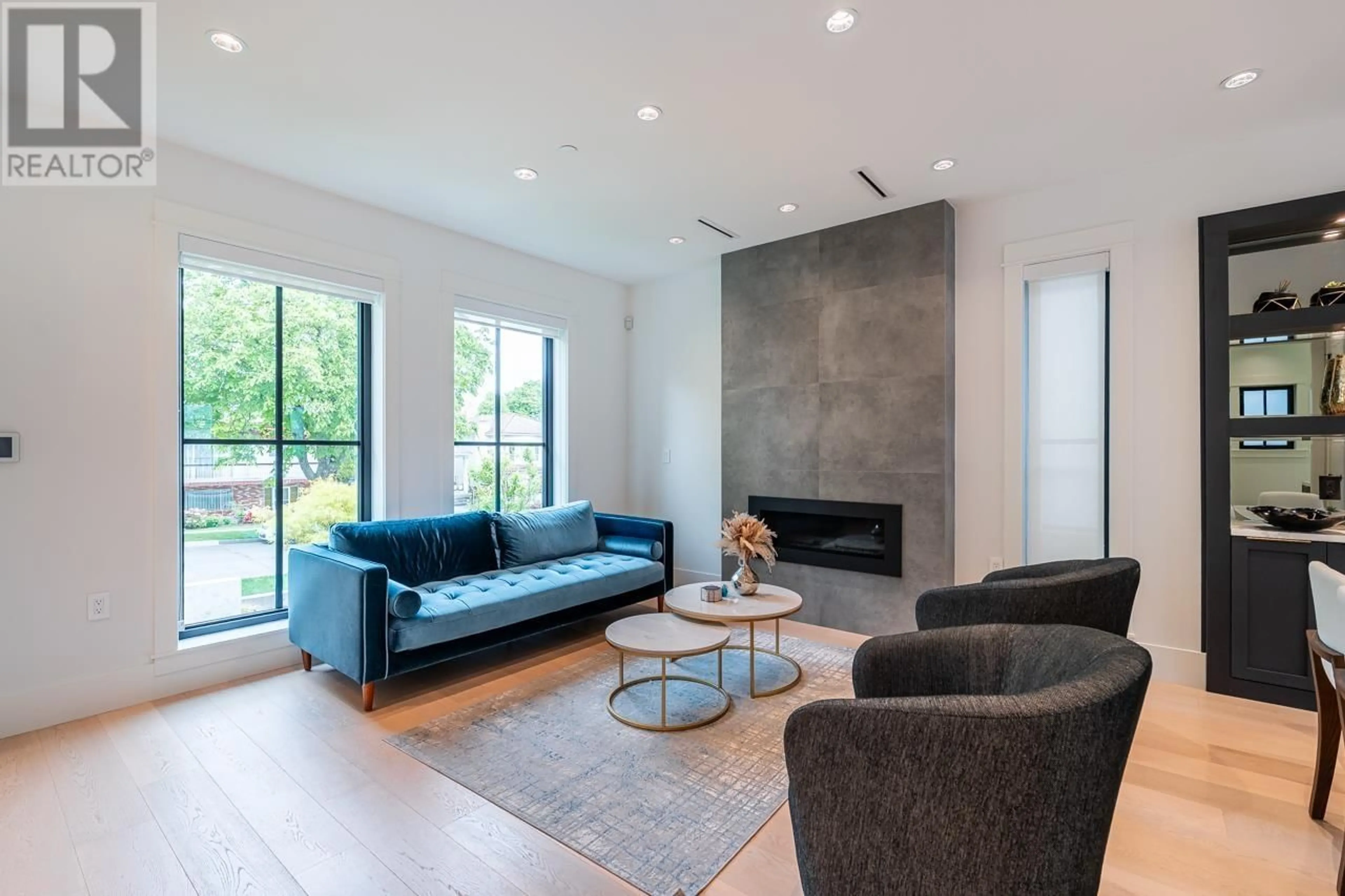 Living room with furniture, unknown for 116 39TH AVENUE, Vancouver British Columbia V5W1J8