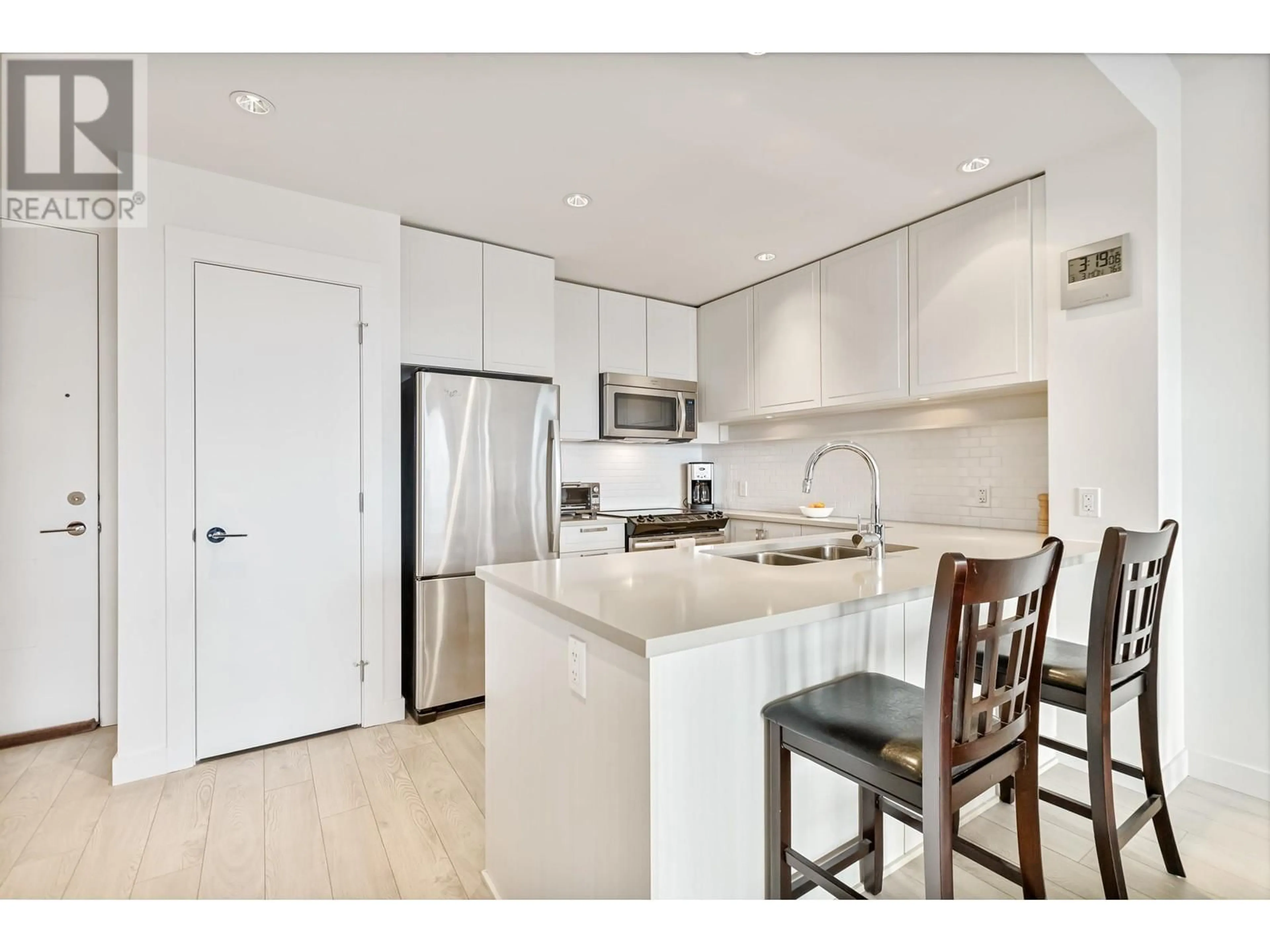 Open concept kitchen, unknown for 410 - 550 SEABORNE PLACE, Port Coquitlam British Columbia V3B0J4