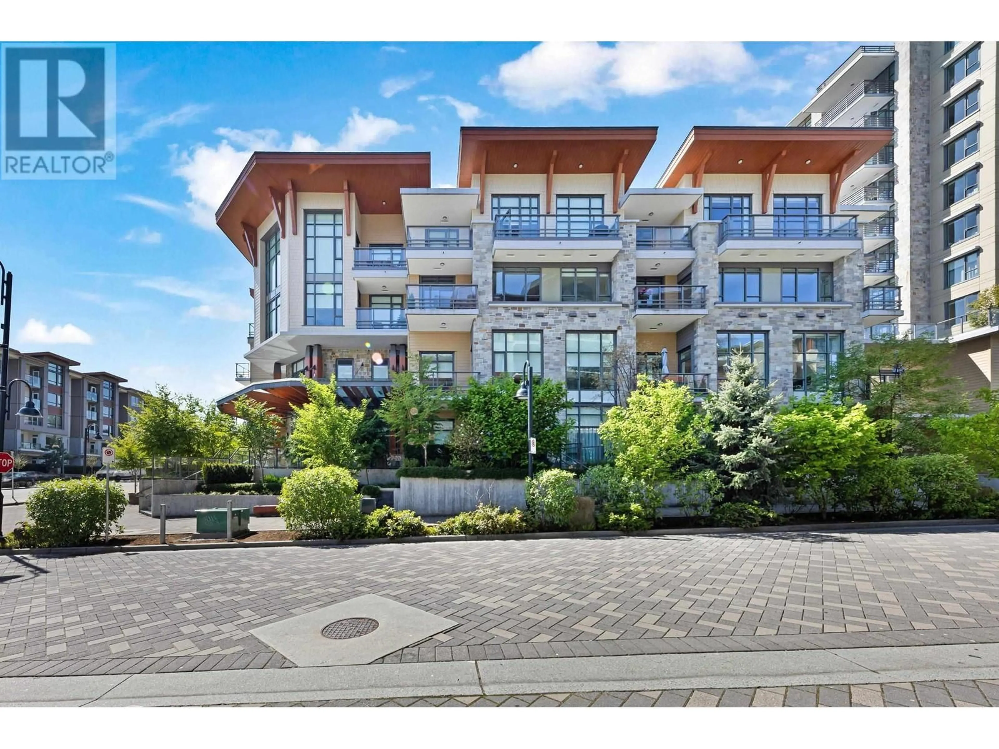 Patio, unknown for 301 - 2707 LIBRARY LANE, North Vancouver British Columbia V7J0C6
