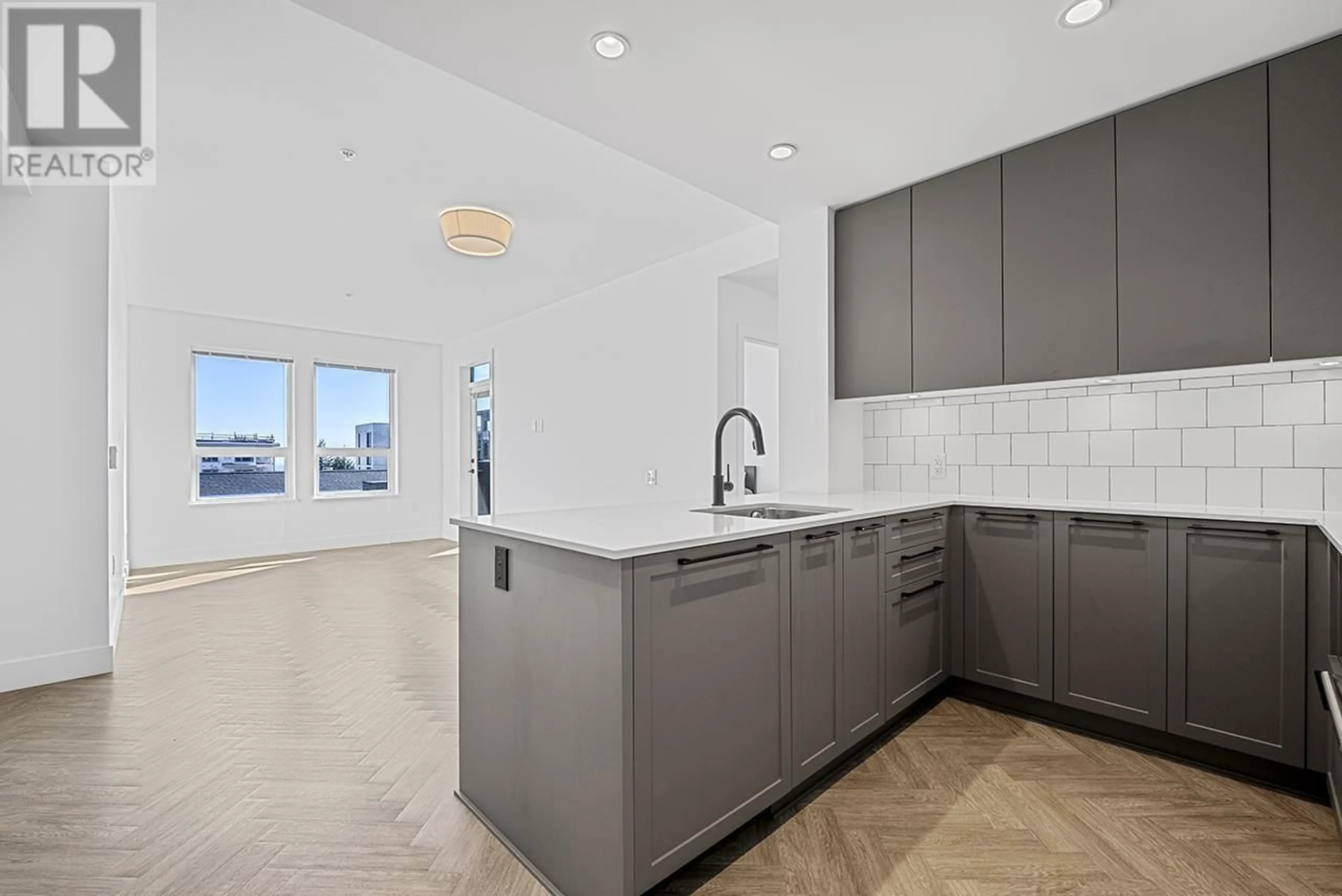 Open concept kitchen, unknown for 208 - 9228 SLOPES MEWS, Burnaby British Columbia V5A0E9