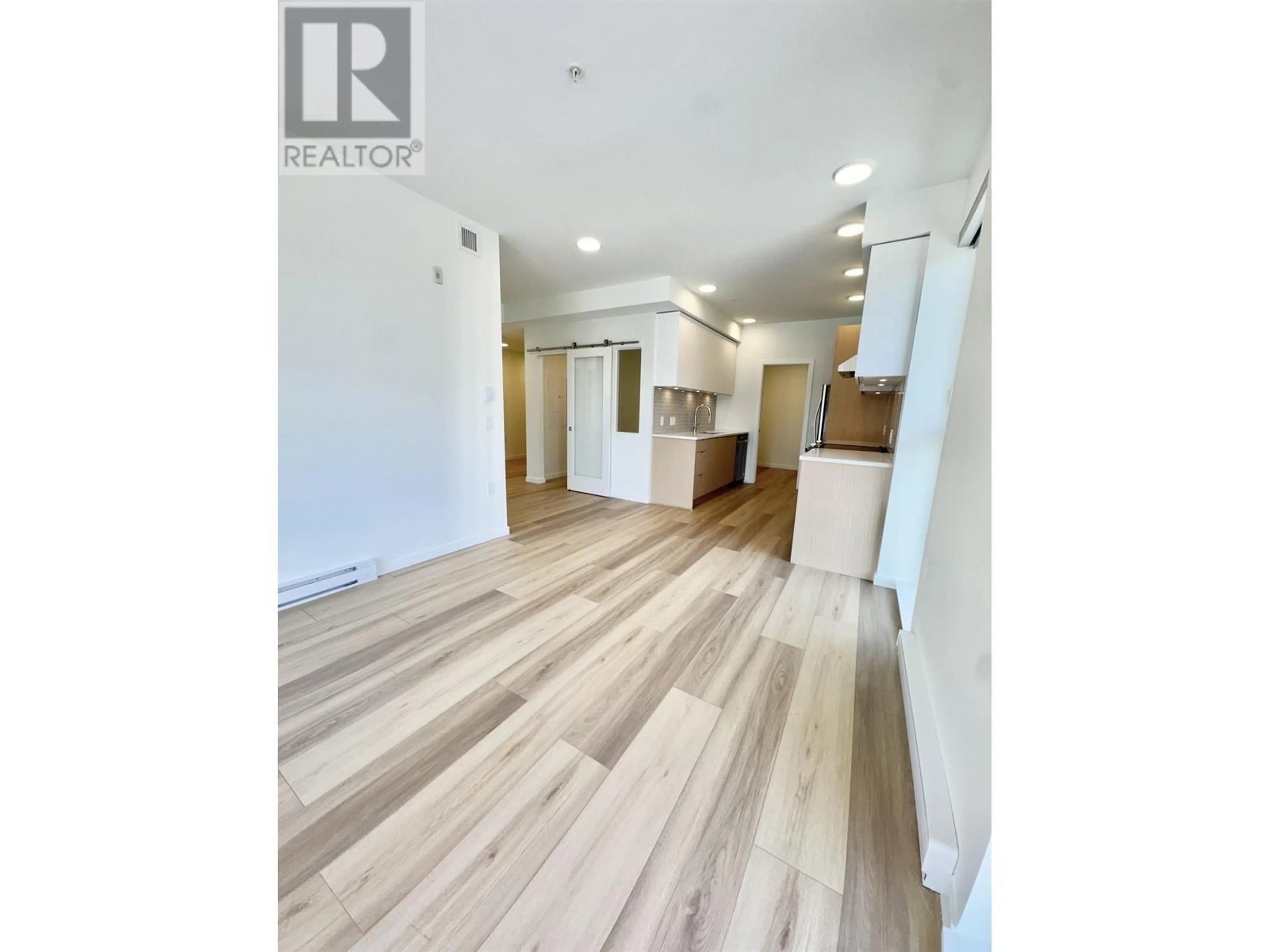 Unknown for 301 - 37994 SECOND AVENUE, Squamish British Columbia V8B0C3