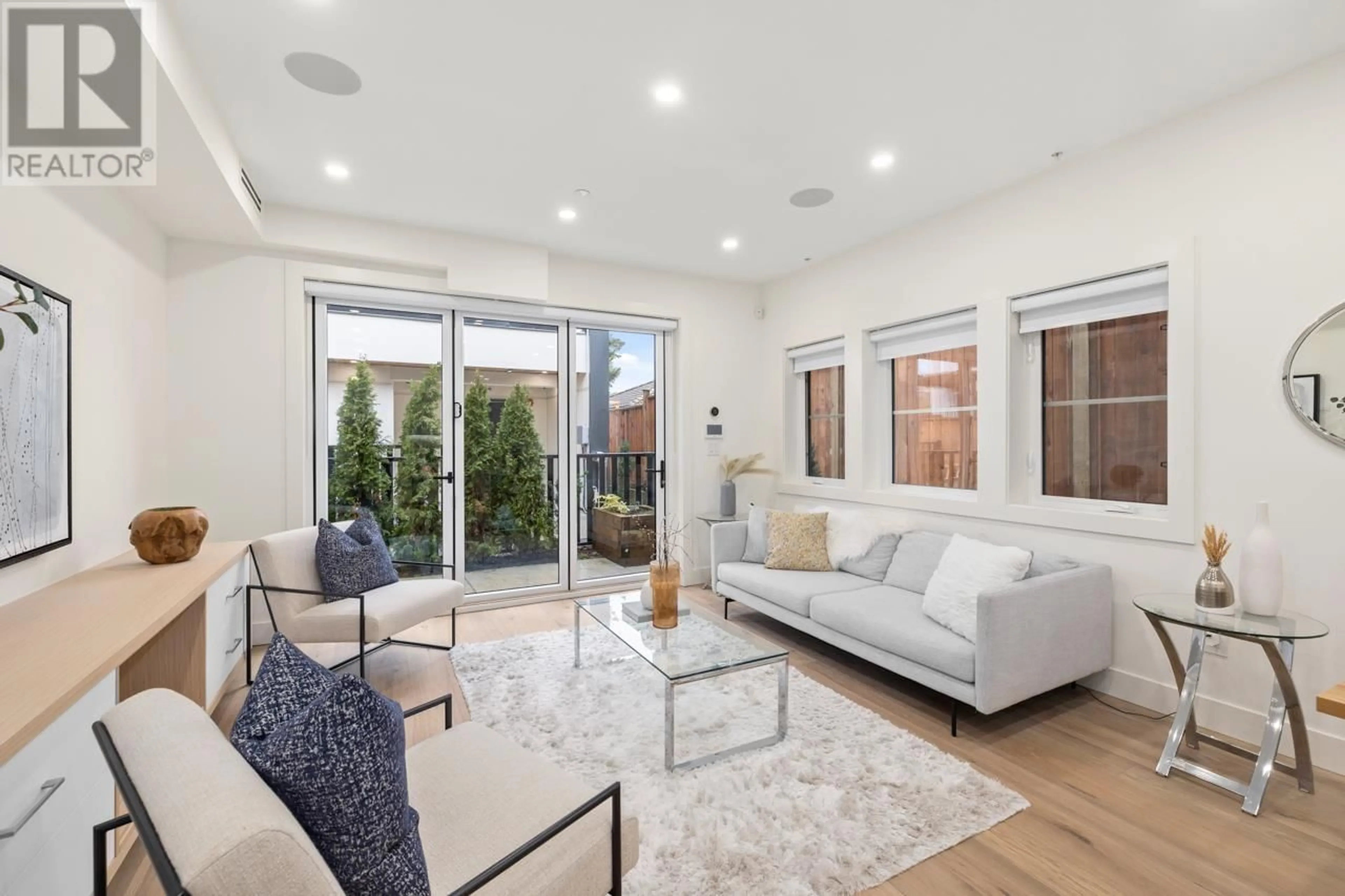 Living room with furniture, unknown for 1125 15TH AVENUE, Vancouver British Columbia V5T2S7