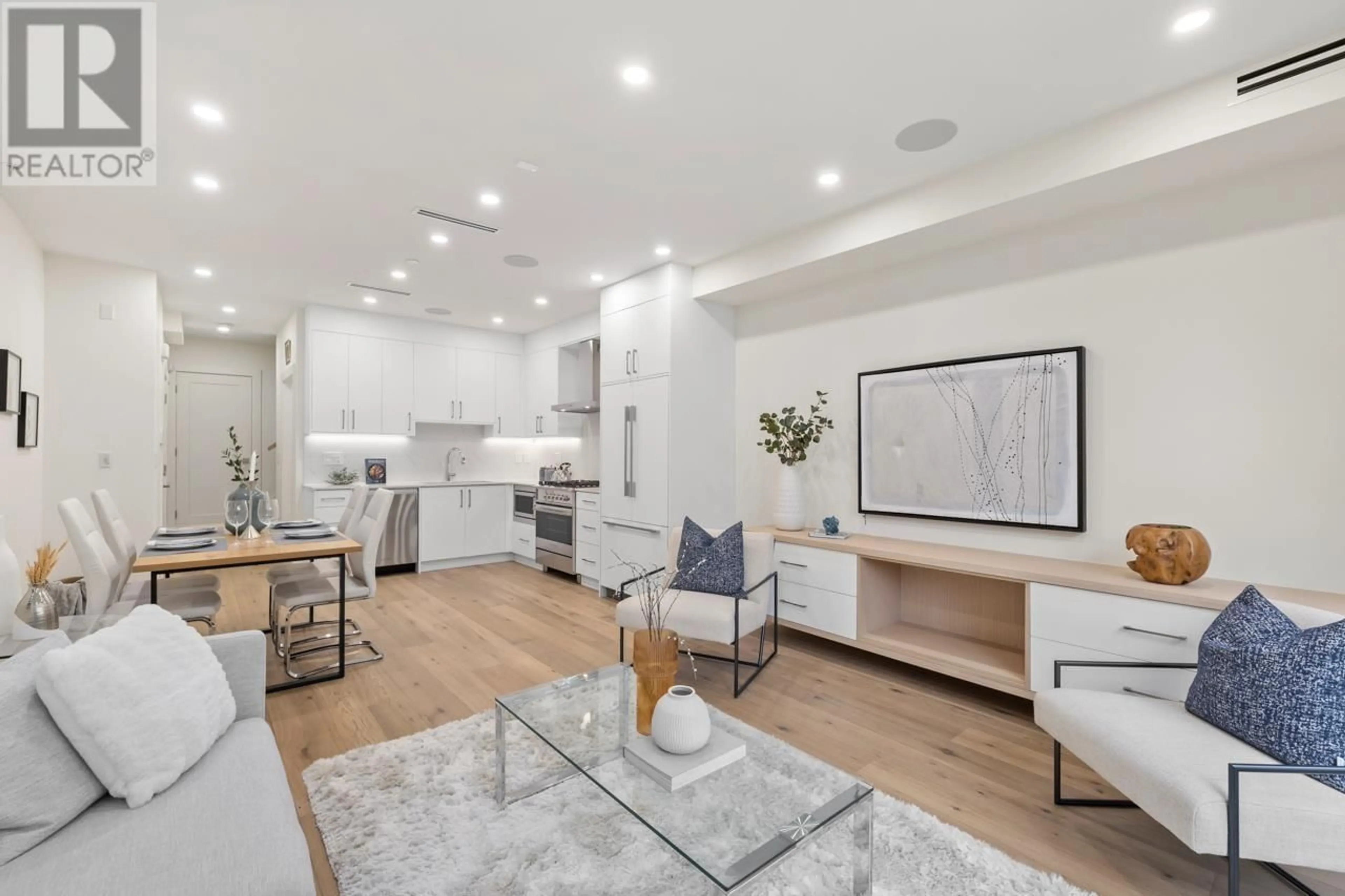 Living room with furniture, unknown for 1125 15TH AVENUE, Vancouver British Columbia V5T2S7