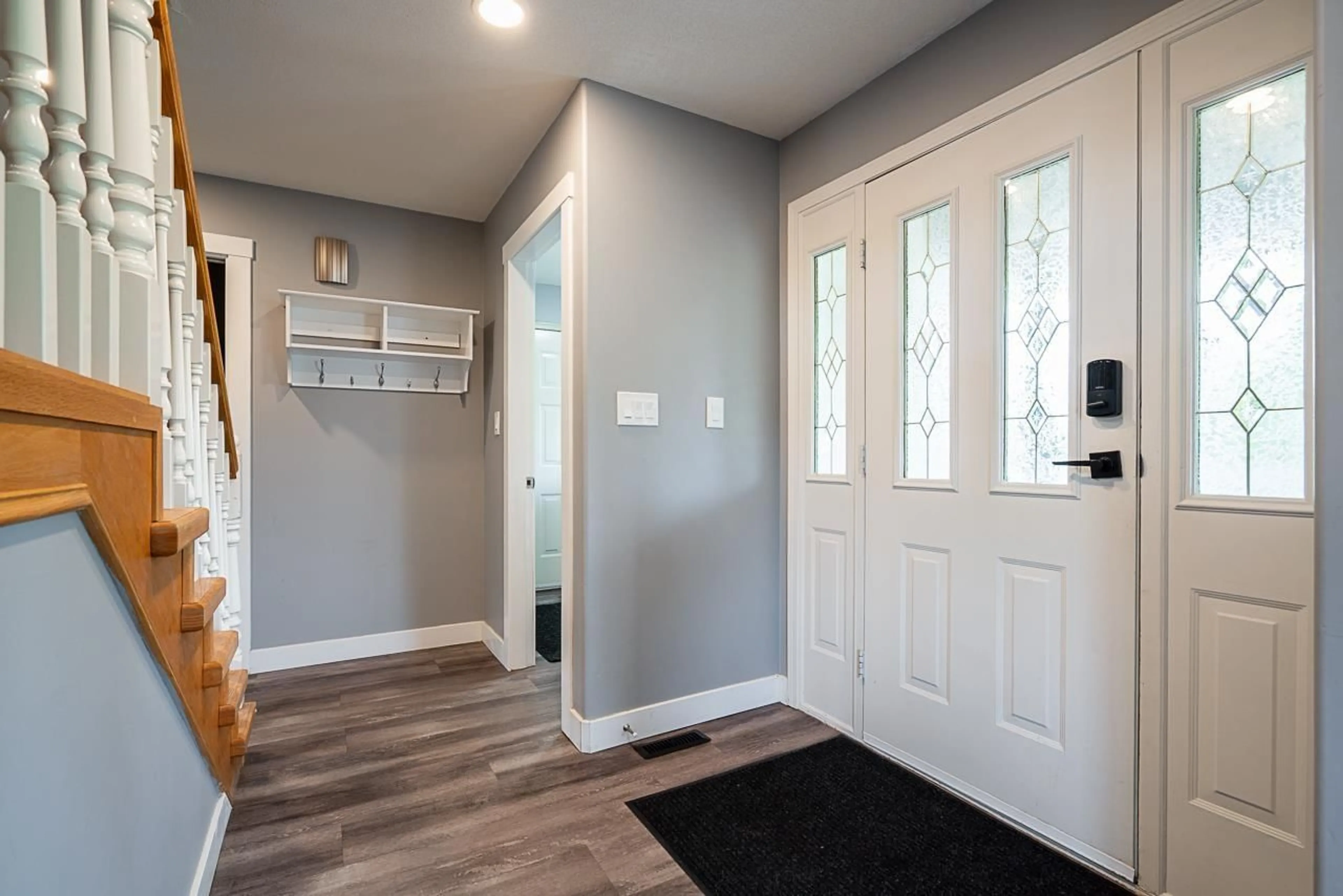 Indoor entryway for 19950 48A, Langley British Columbia V3A6Z7