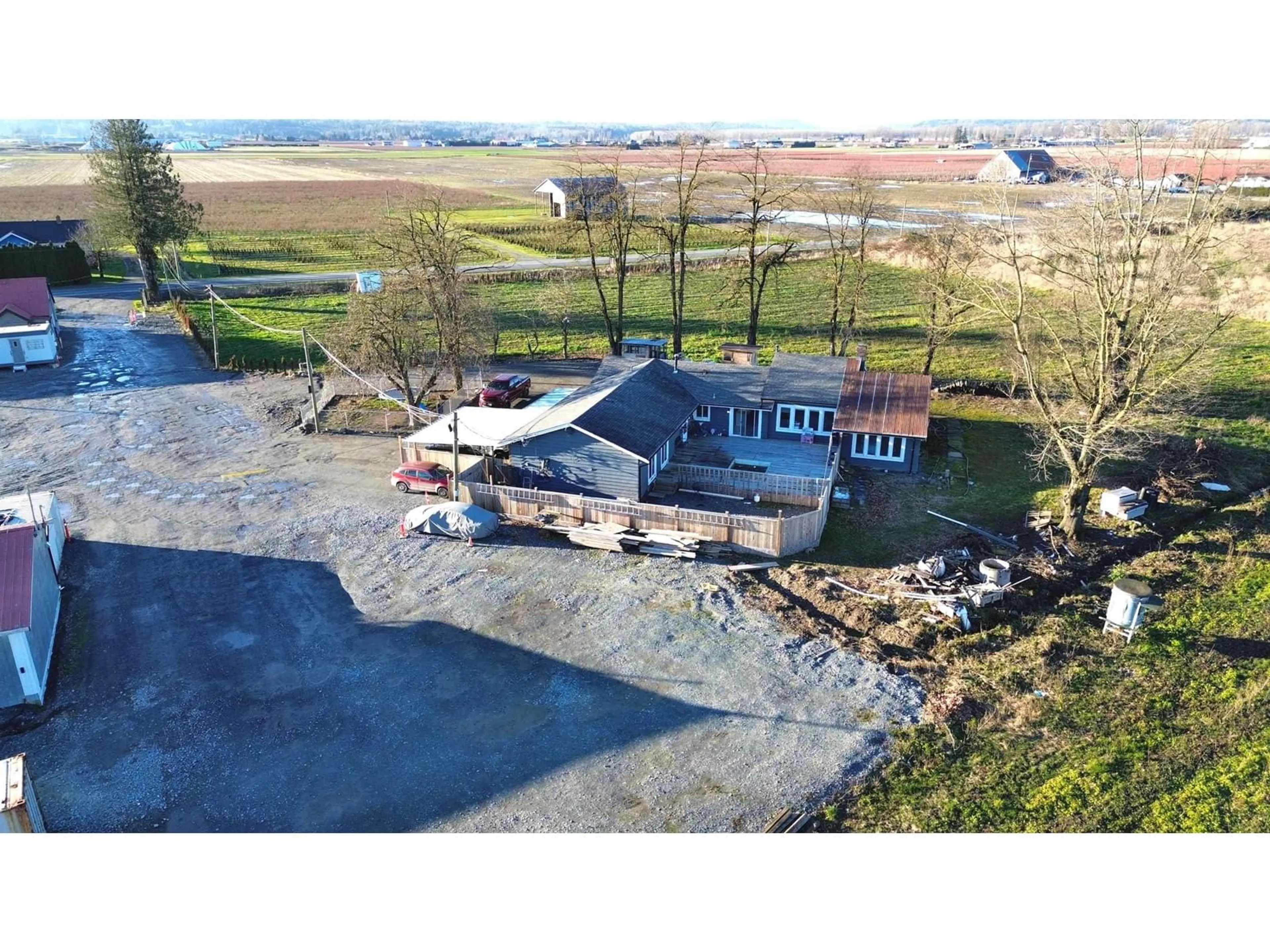 A pic from outside/outdoor area/front of a property/back of a property/a pic from drone, unknown for 5038 RIVERSIDE, Abbotsford British Columbia V4X1W9